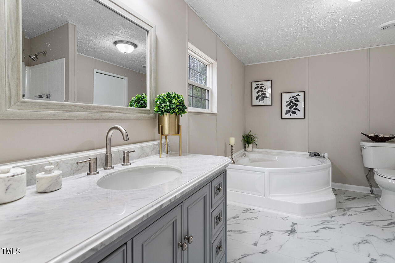 2208 Pleasant Brook Way