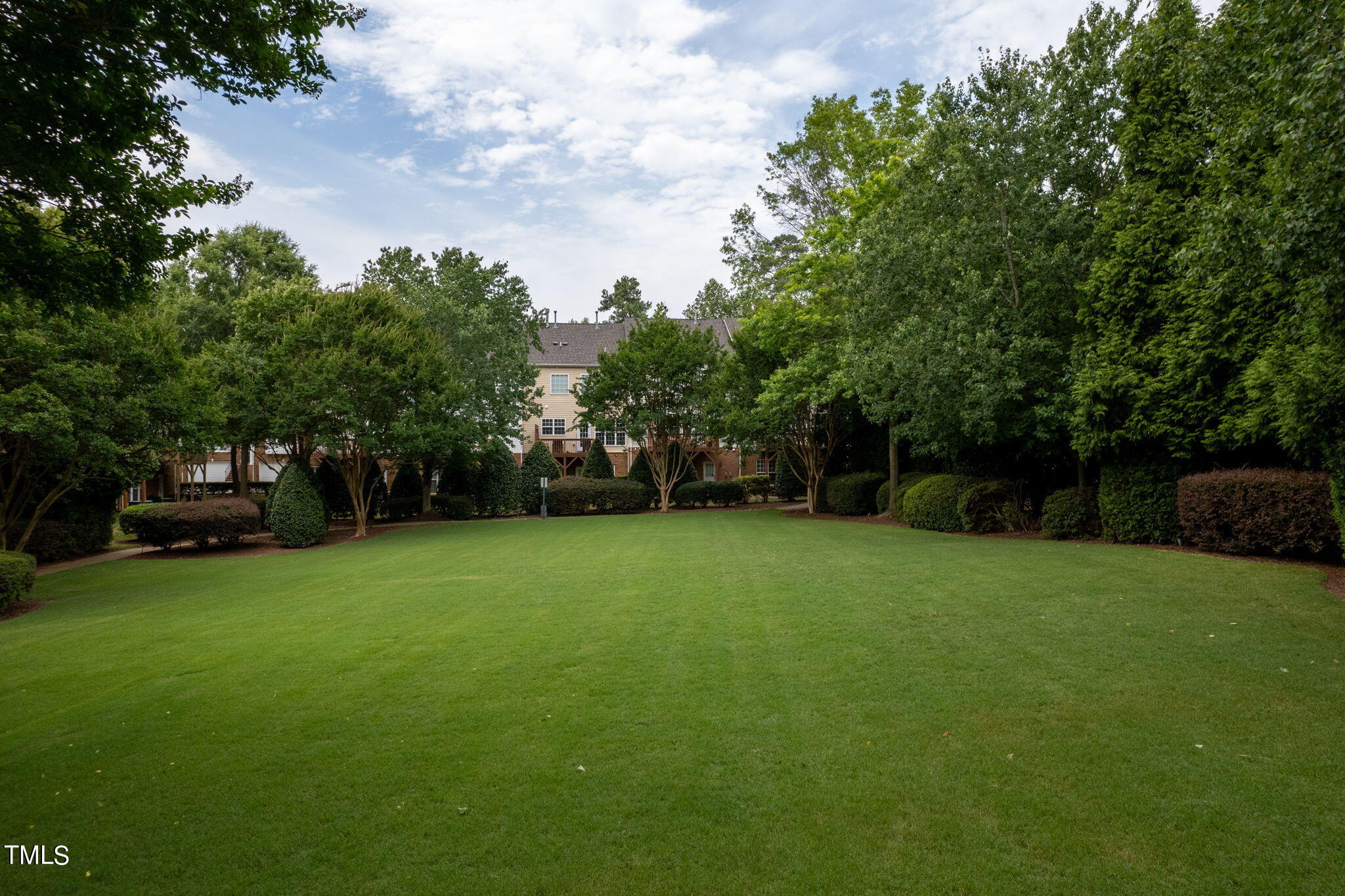 2617 Laurelcherry Street