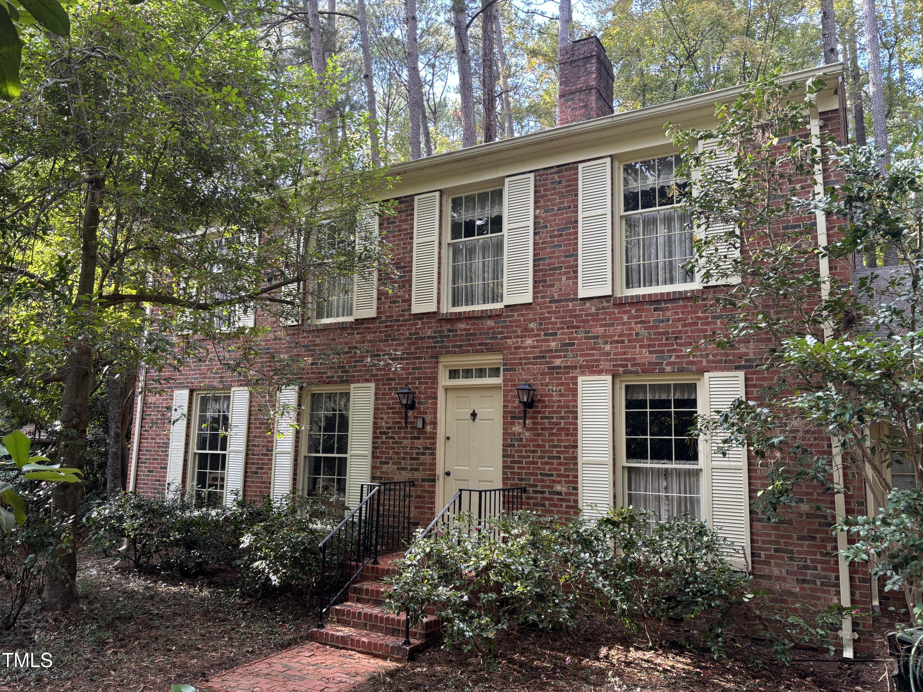 2438 Springview Trail