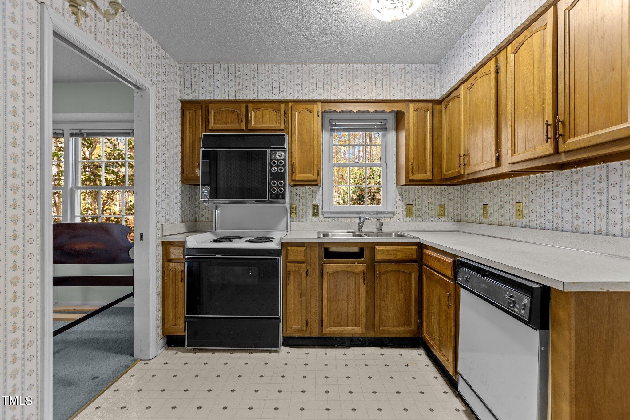 2438 Springview Trail