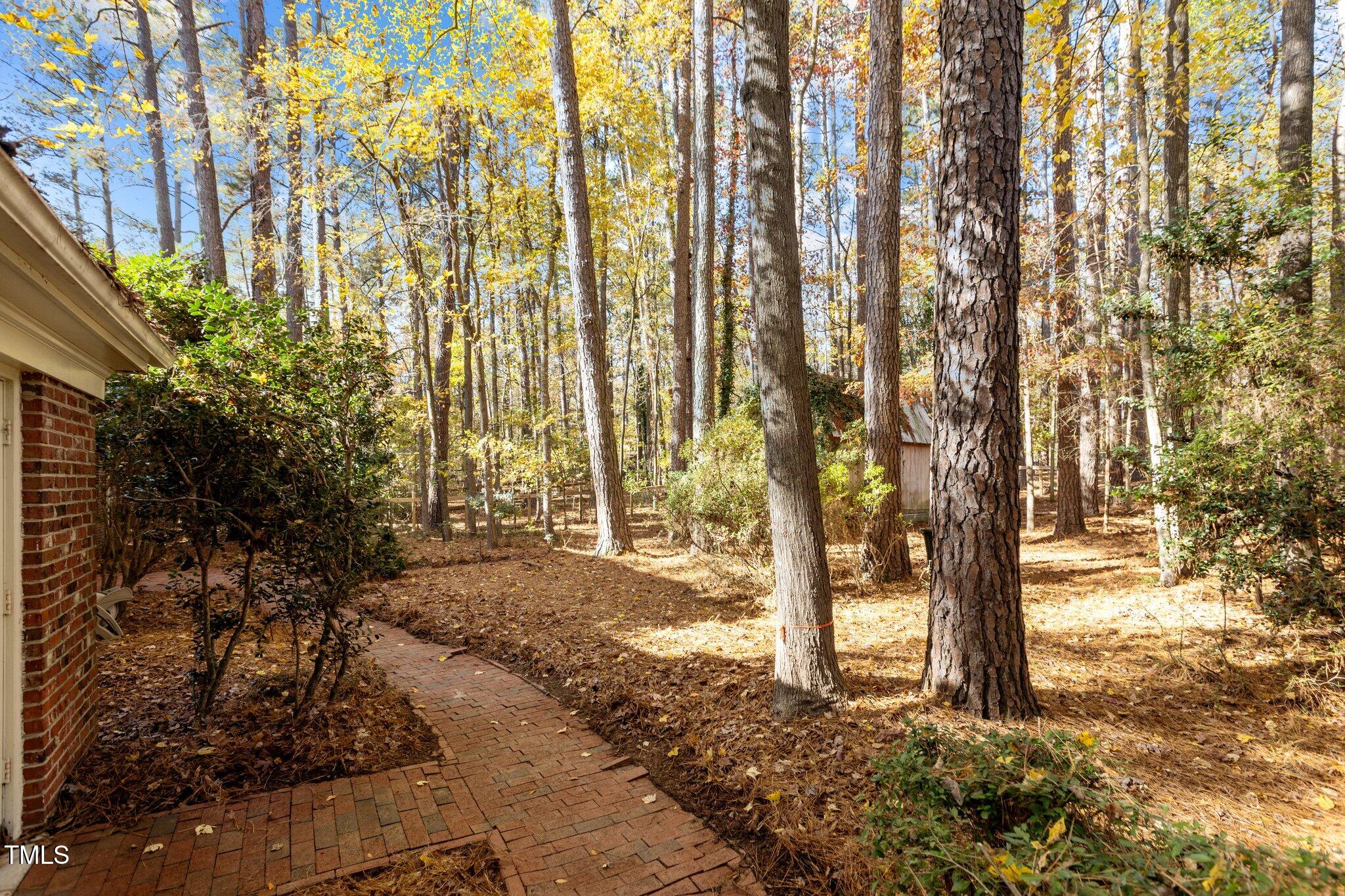 2438 Springview Trail