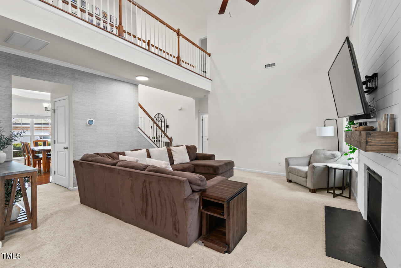 125 Windrush Lane