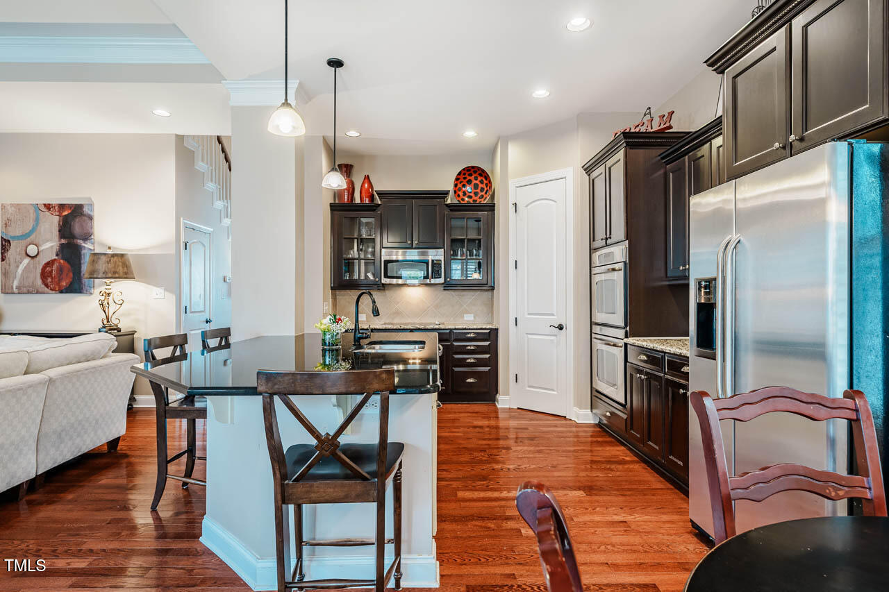 812 Long Meadows Road