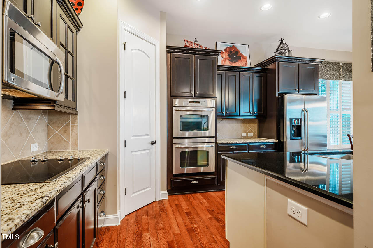 812 Long Meadows Road
