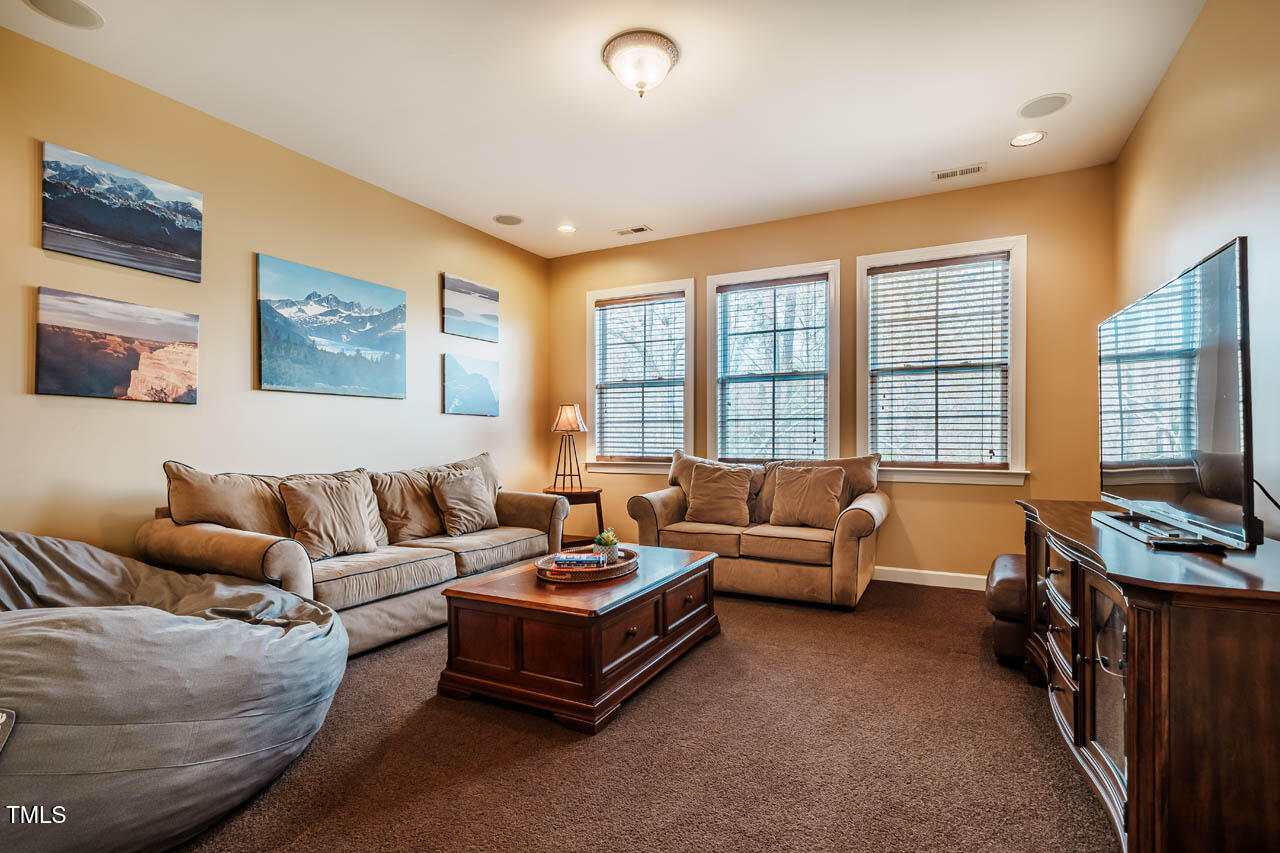 812 Long Meadows Road