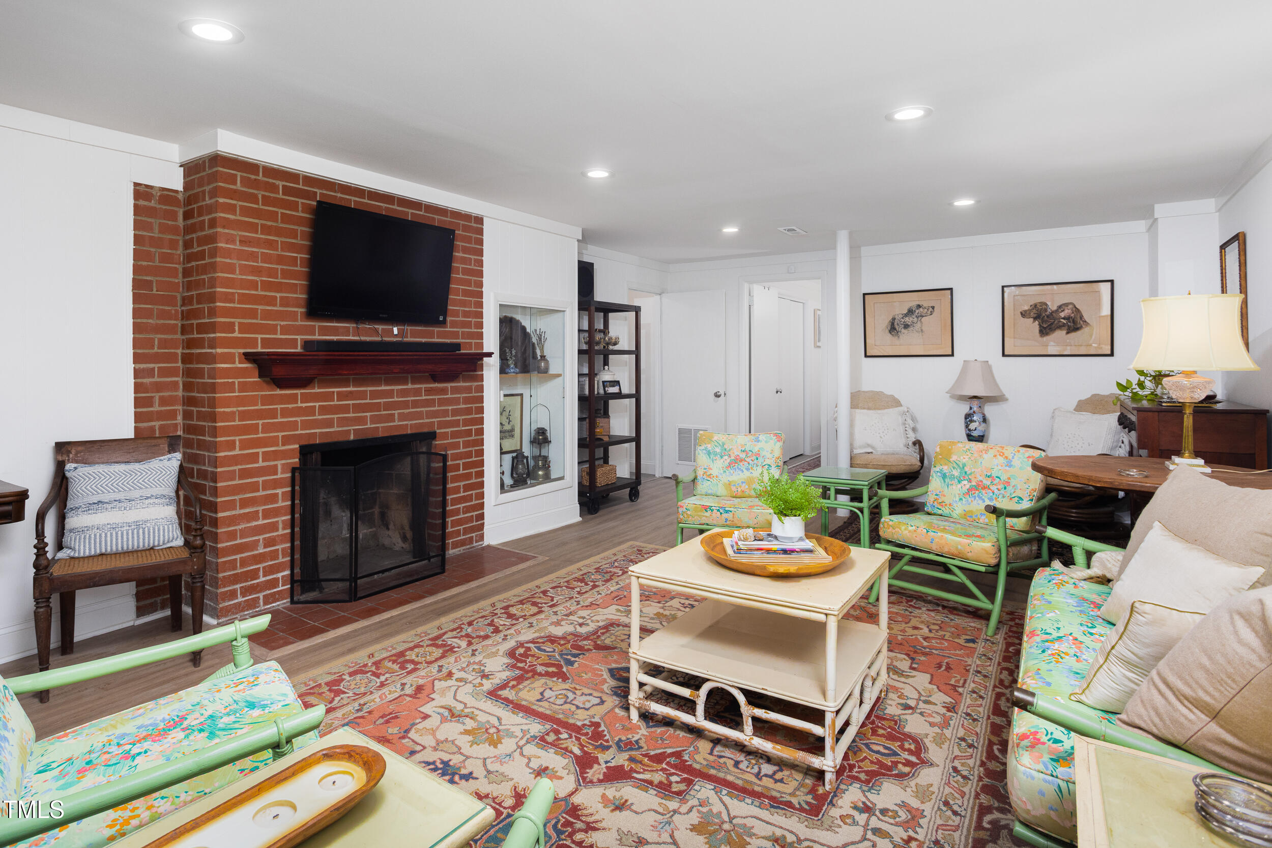 4605 Erwin Road
