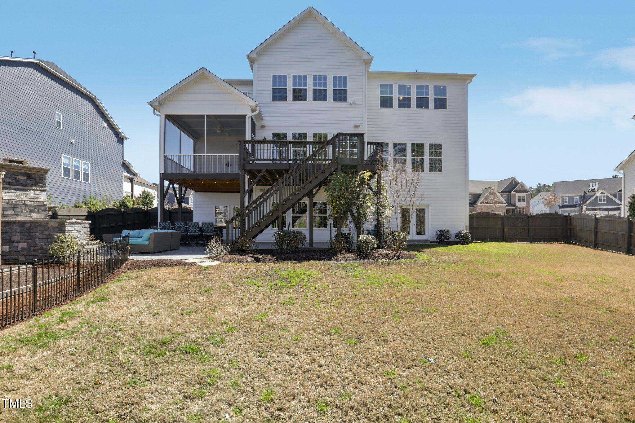 1532 Champlain Crest Way