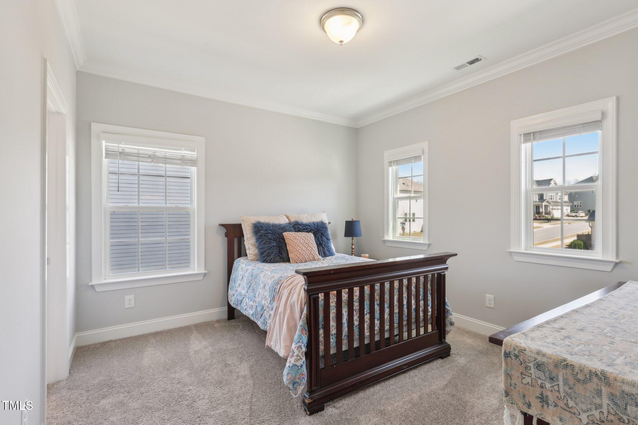 1532 Champlain Crest Way