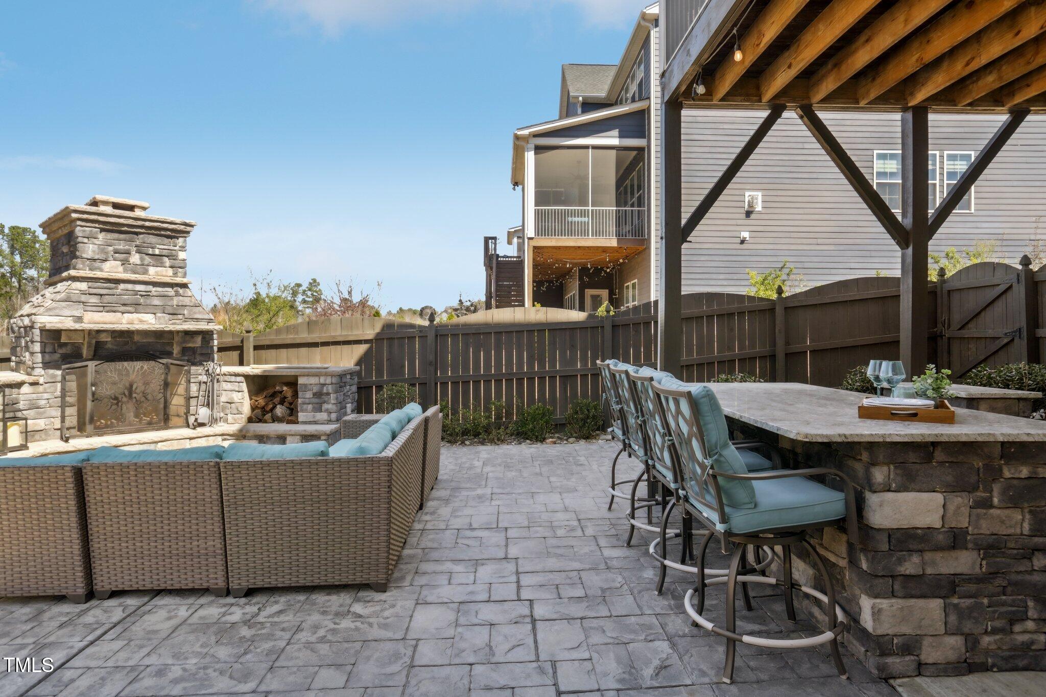 1532 Champlain Crest Way