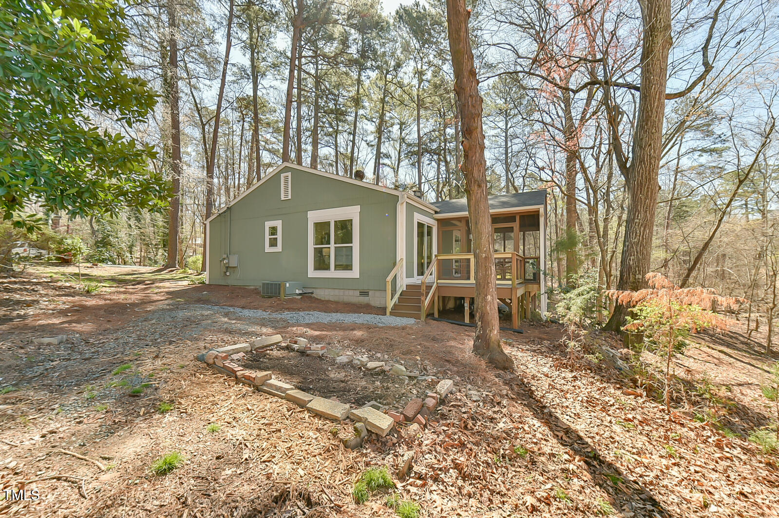 100 Briar Patch Lane