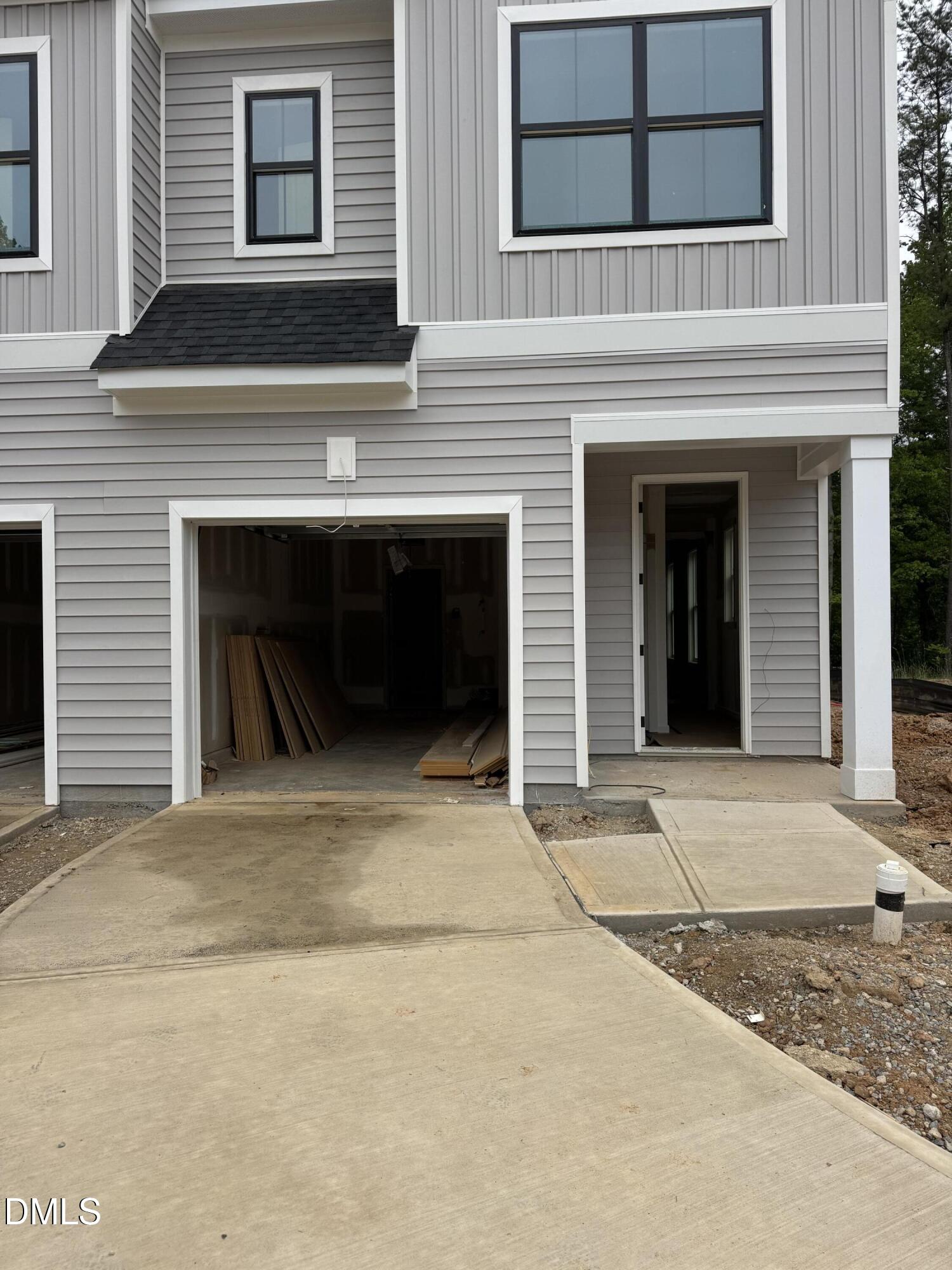 909 Selby Avenue