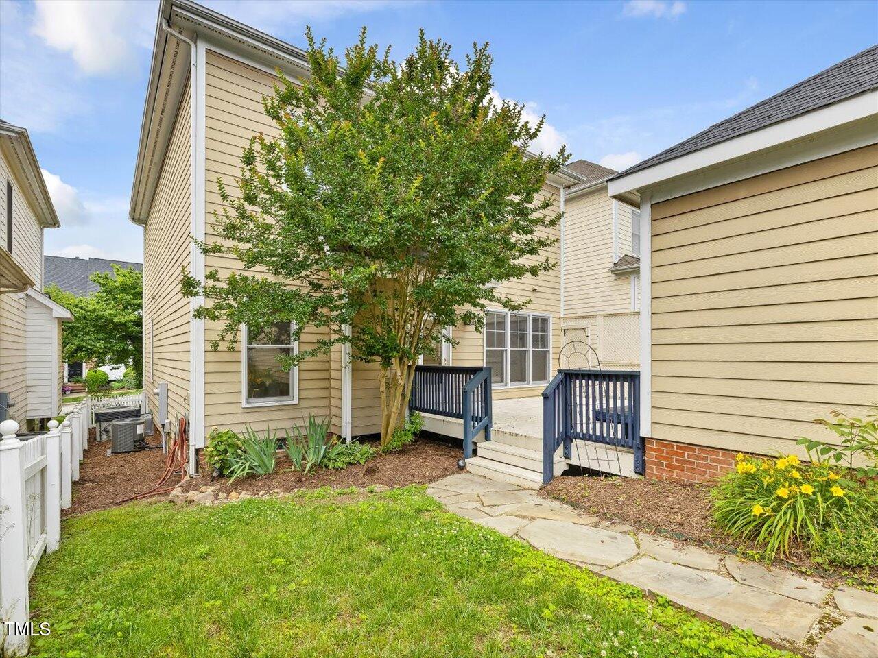102 Westside Drive