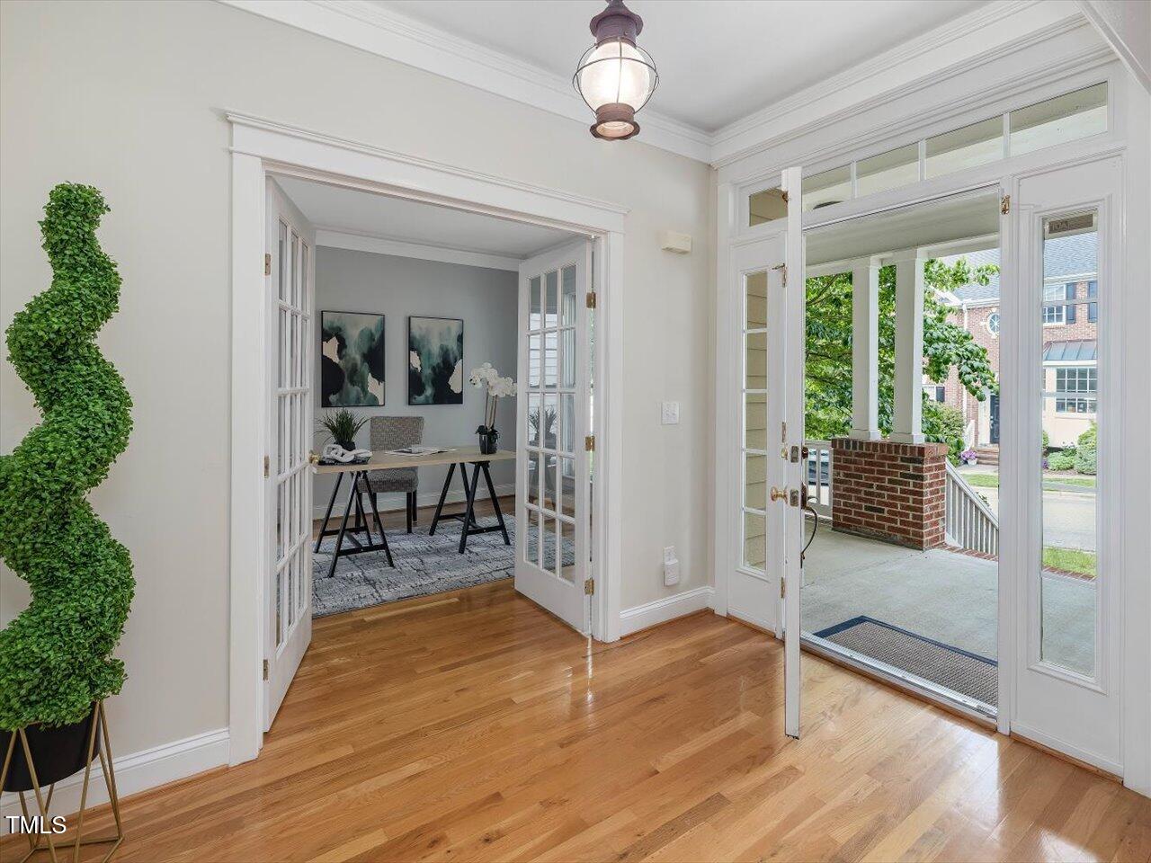 102 Westside Drive