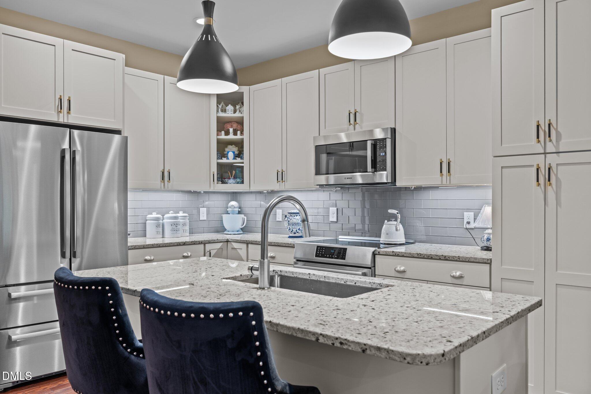 515 N Churton Street # 203