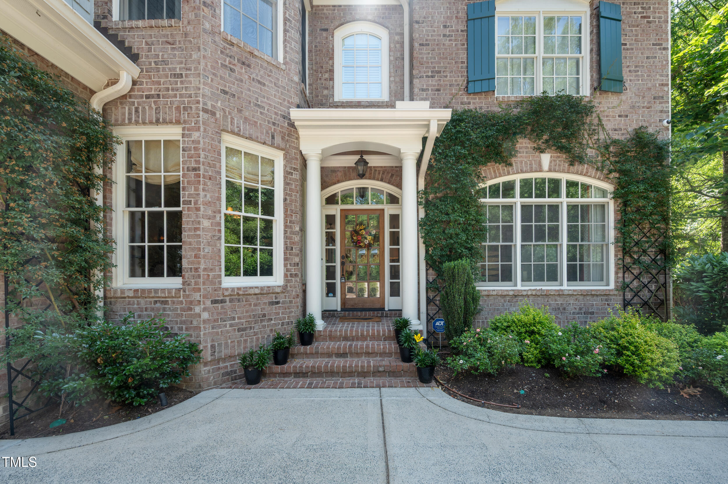 105 Cross Creek Drive