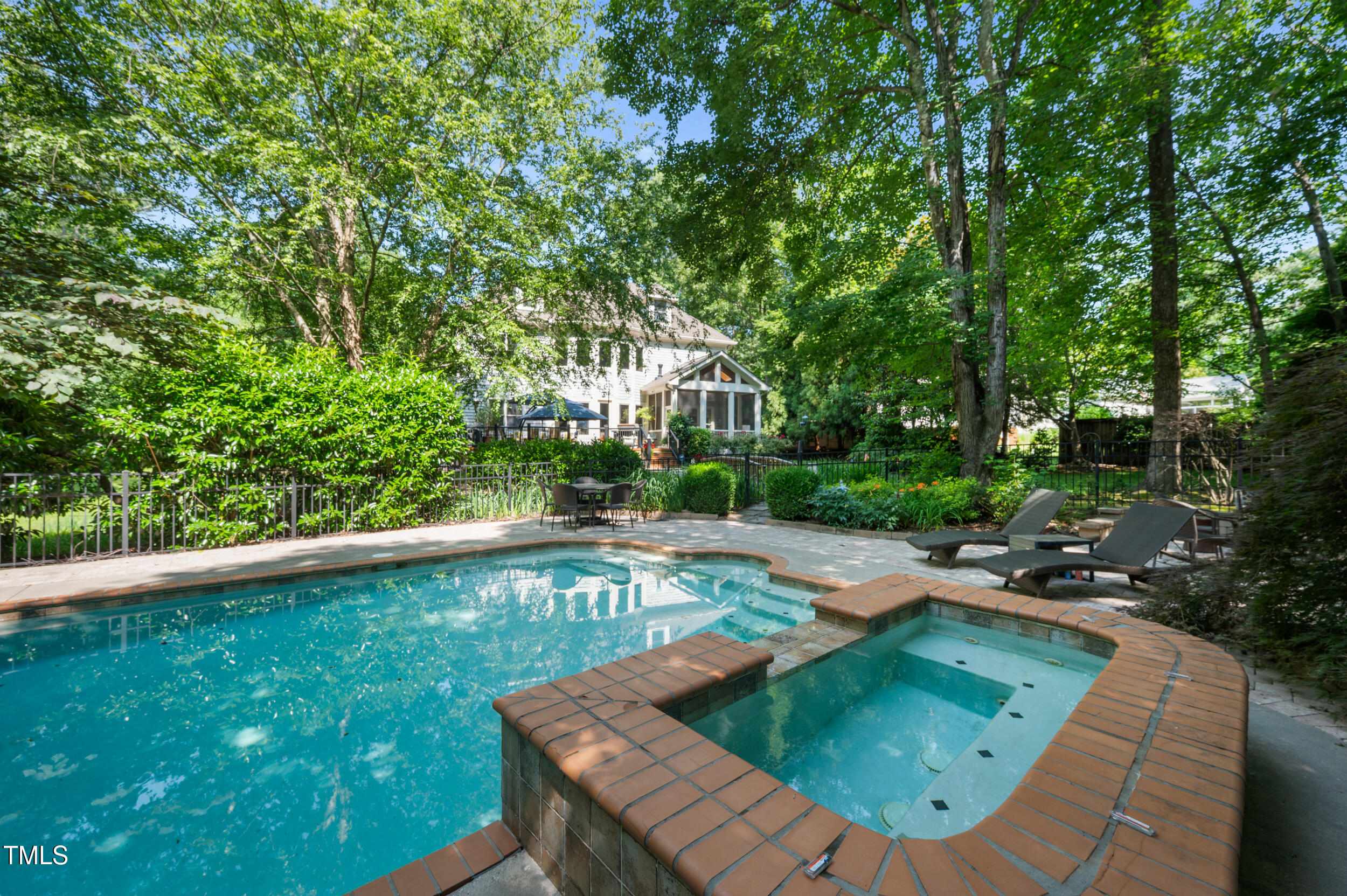 105 Cross Creek Drive
