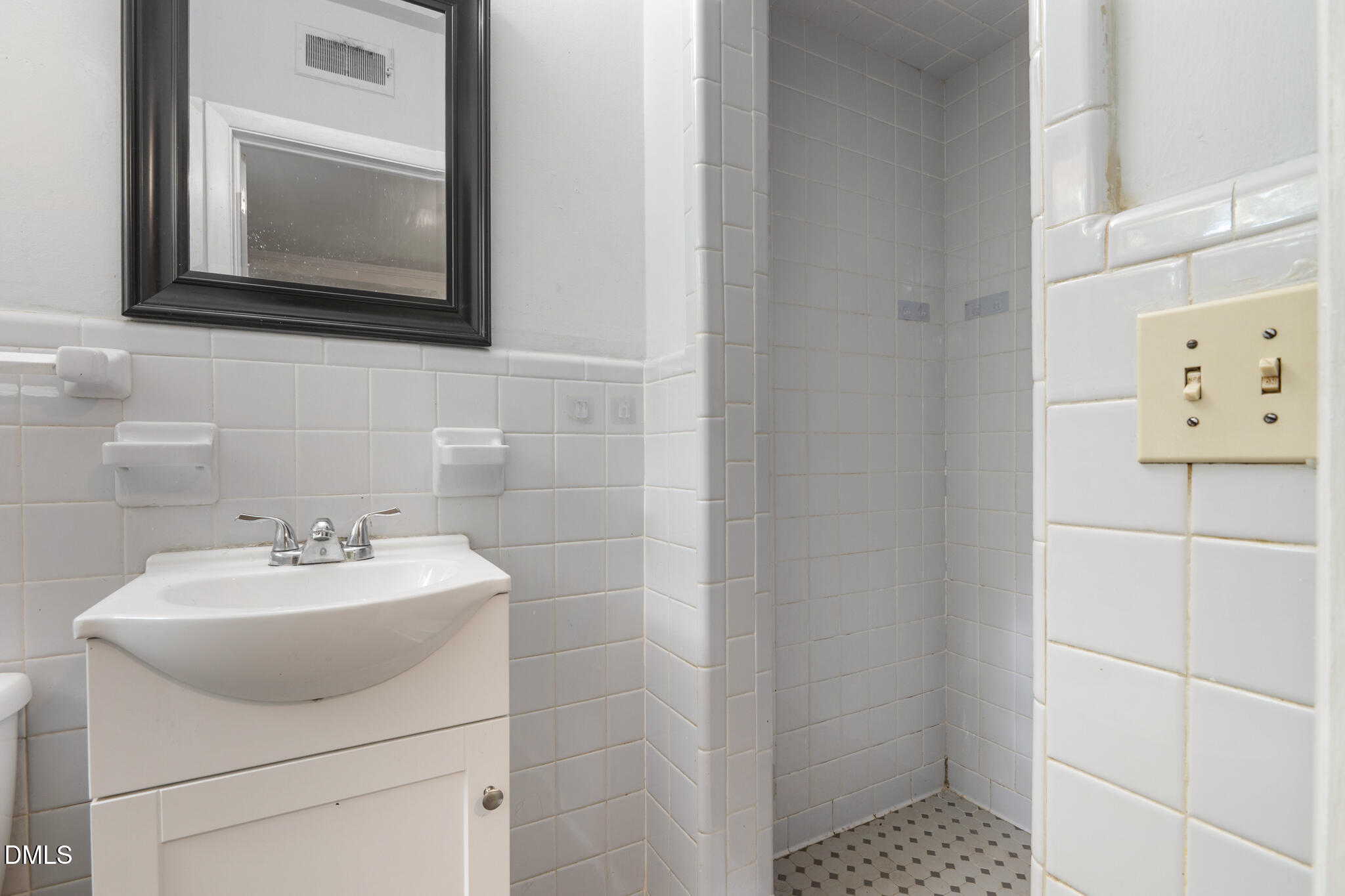 2209-2211 Morehead Avenue