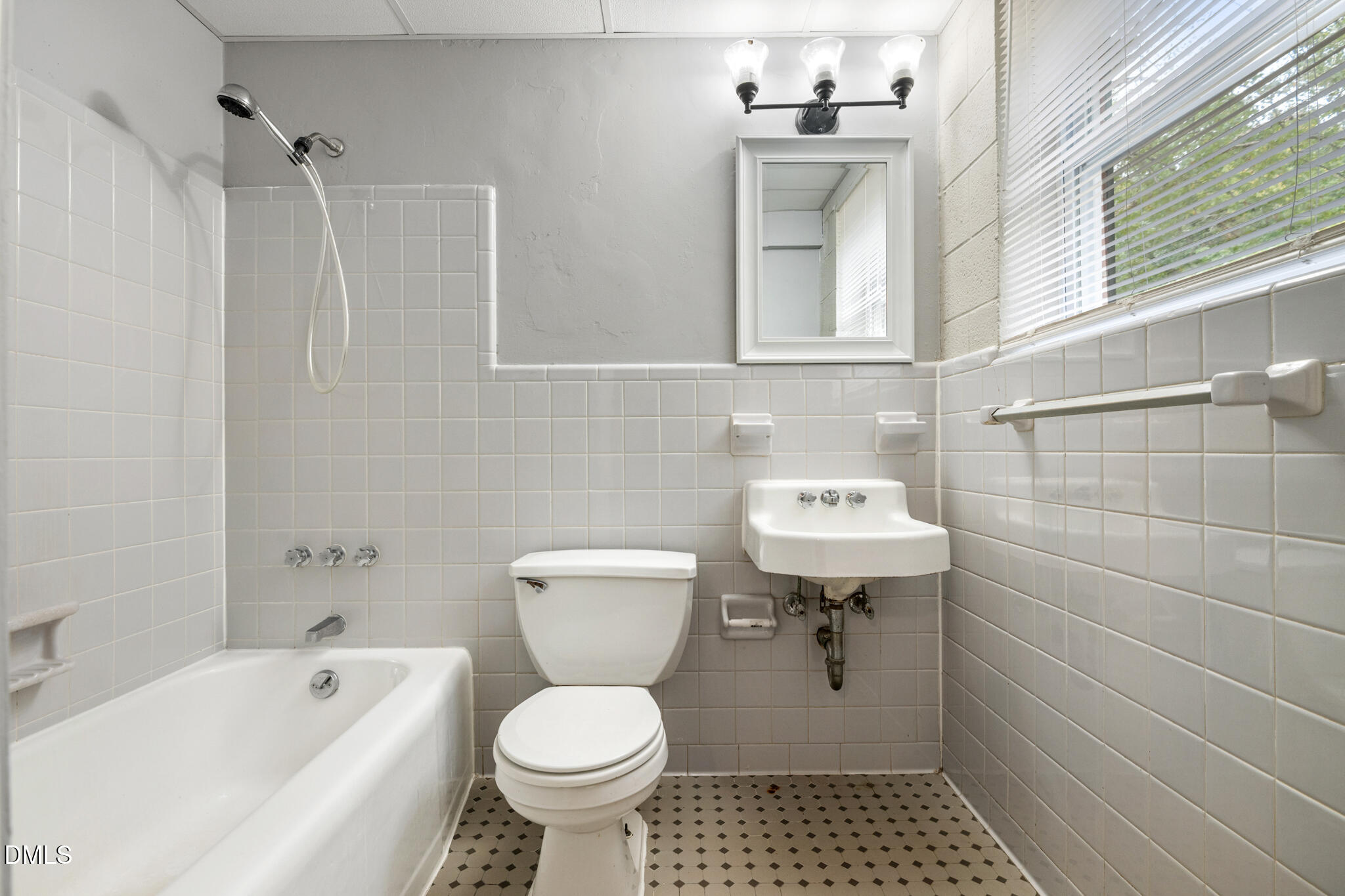 2209-2211 Morehead Avenue