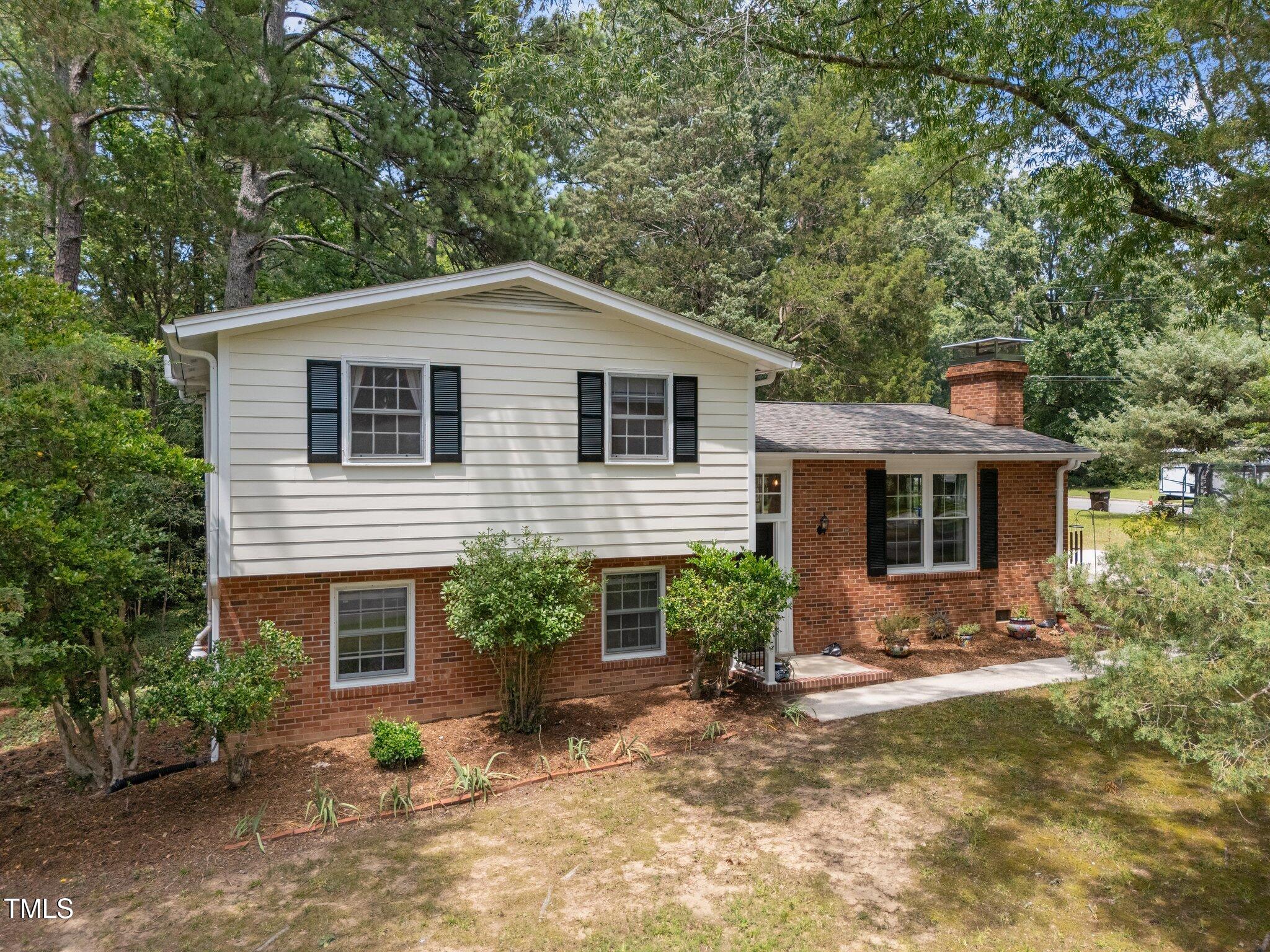 1205 Willow Drive