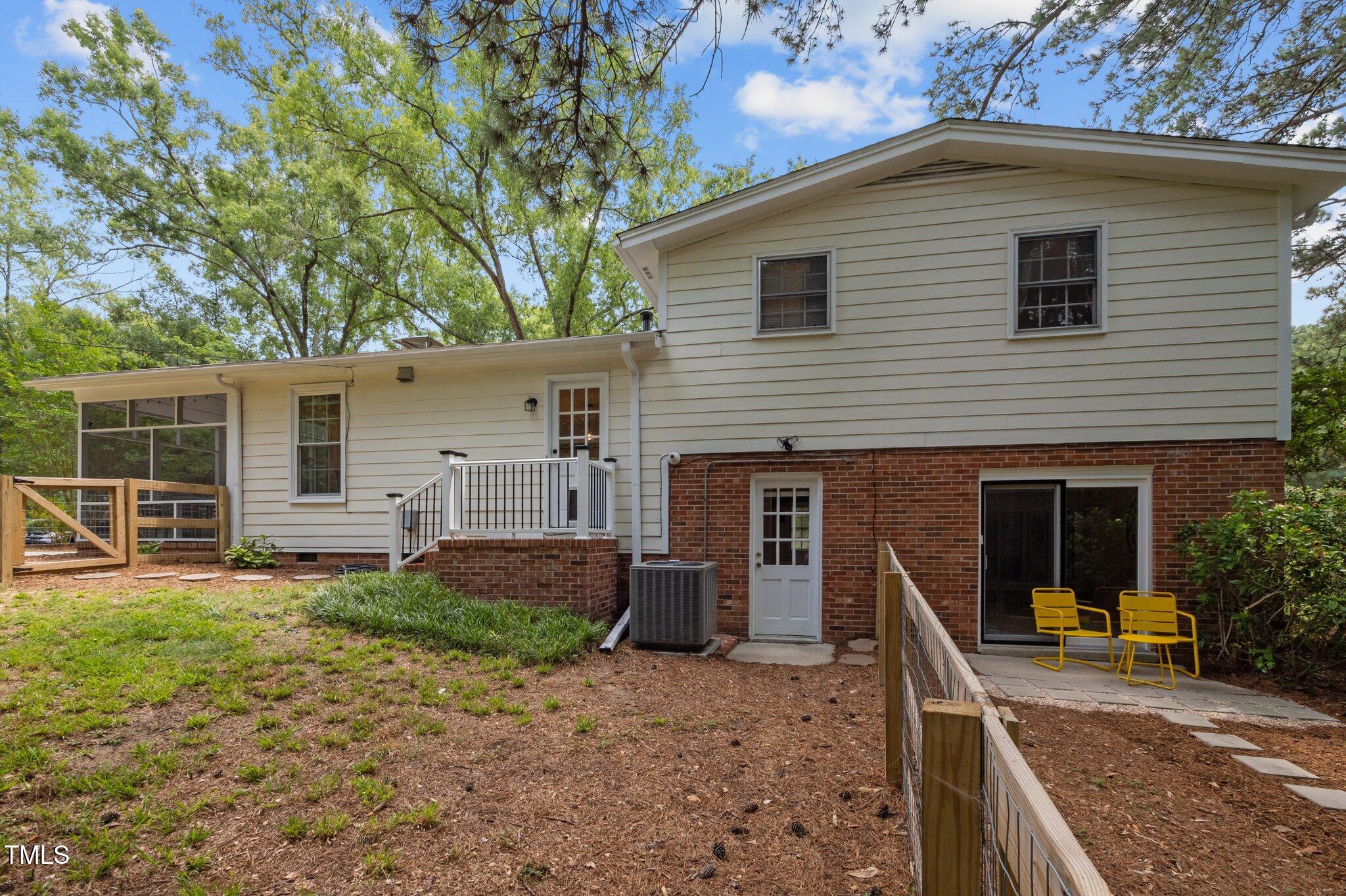 1205 Willow Drive
