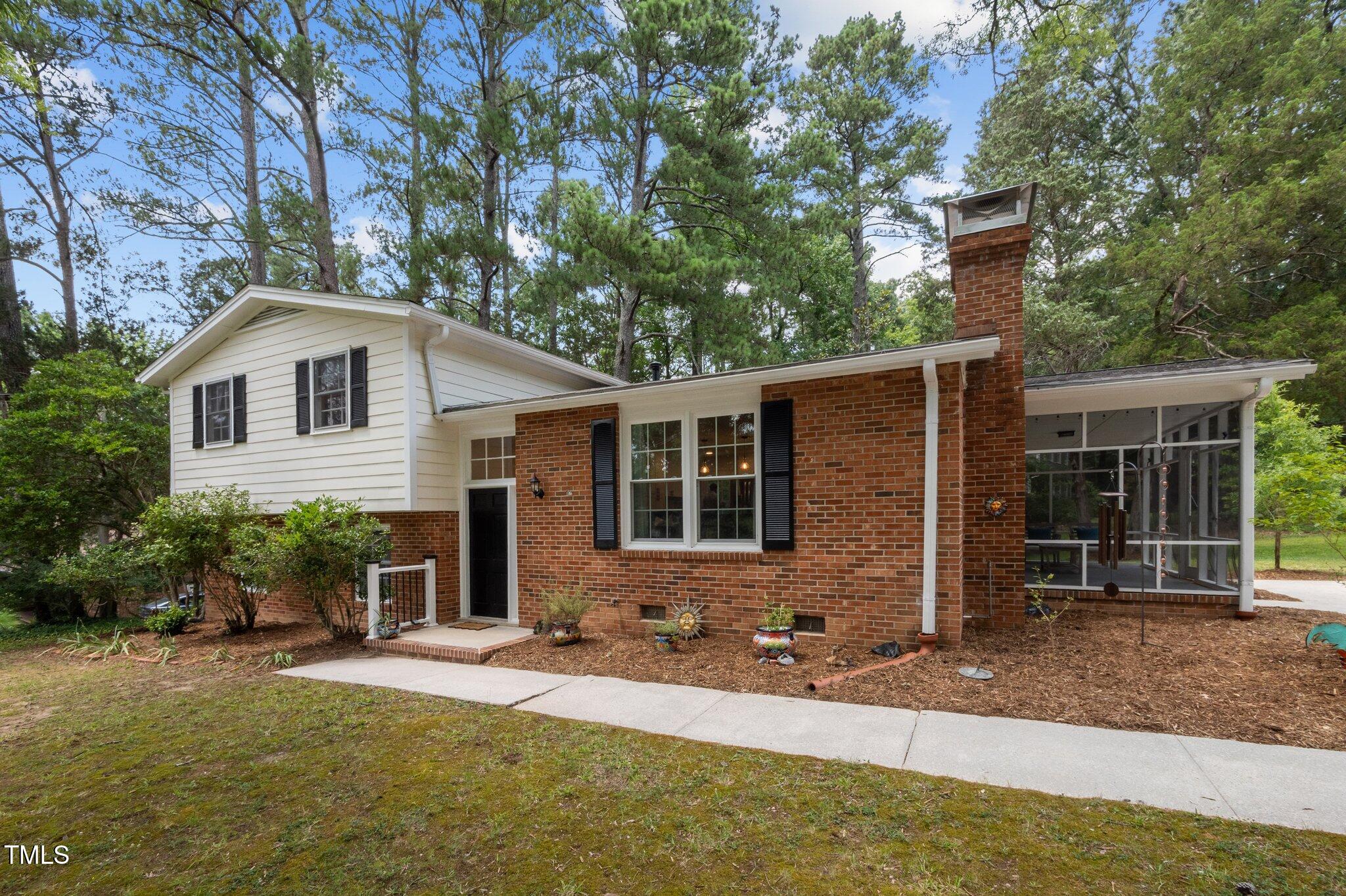 1205 Willow Drive