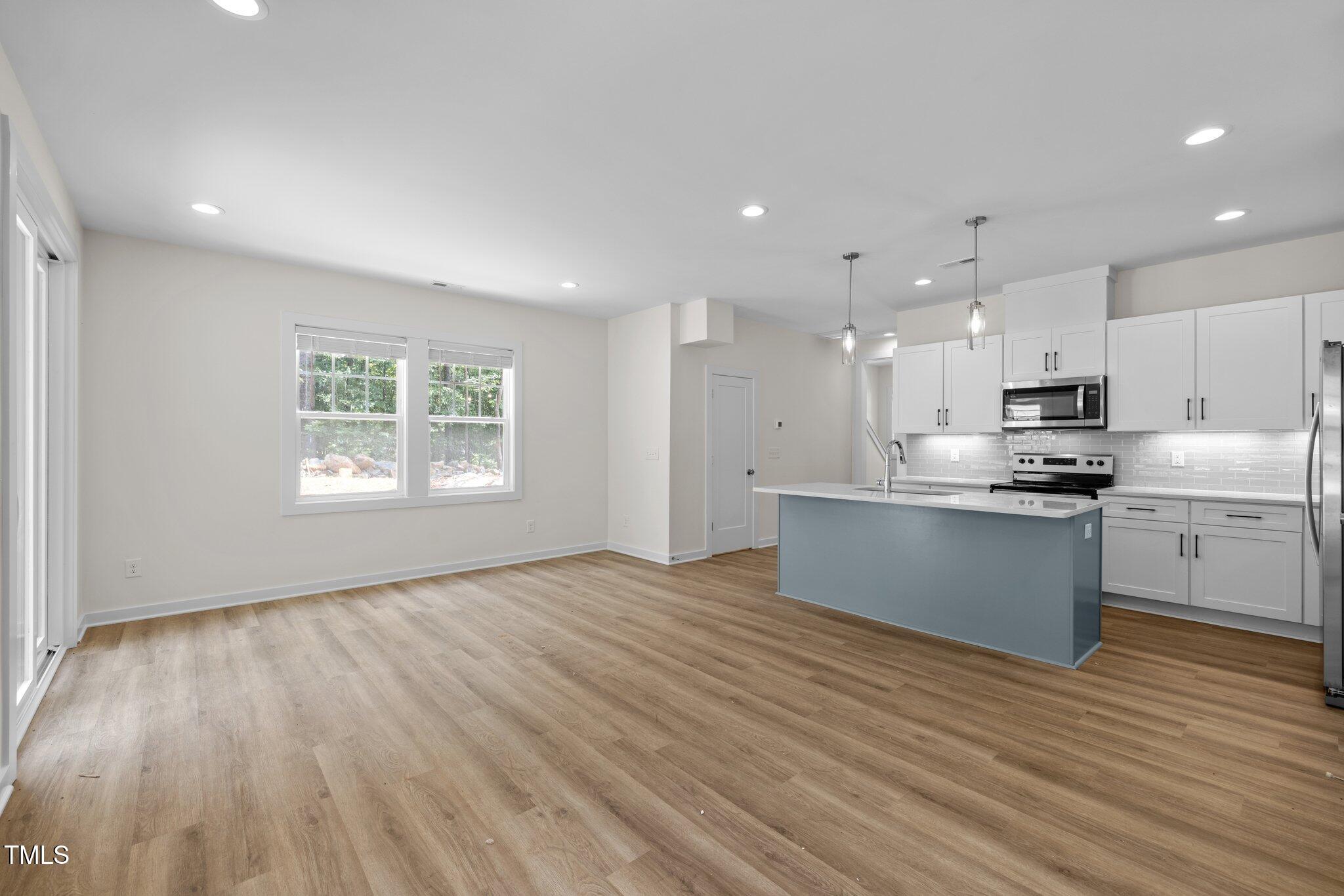 901 Selby Avenue