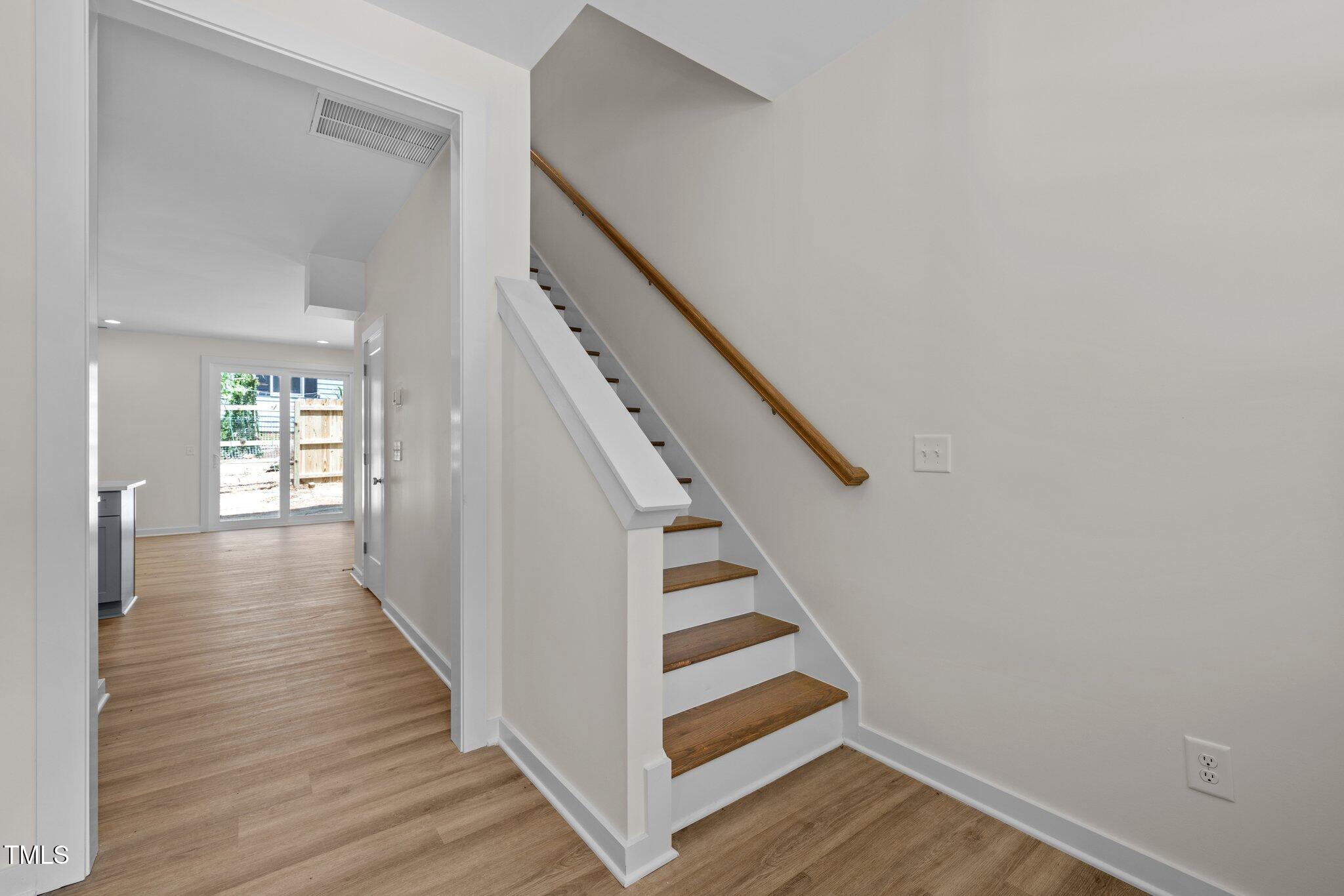 901 Selby Avenue