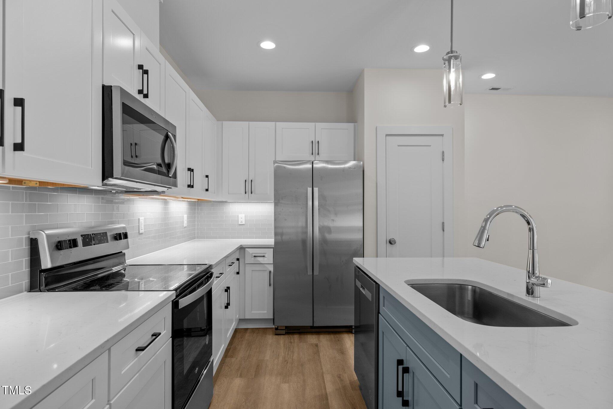 901 Selby Avenue