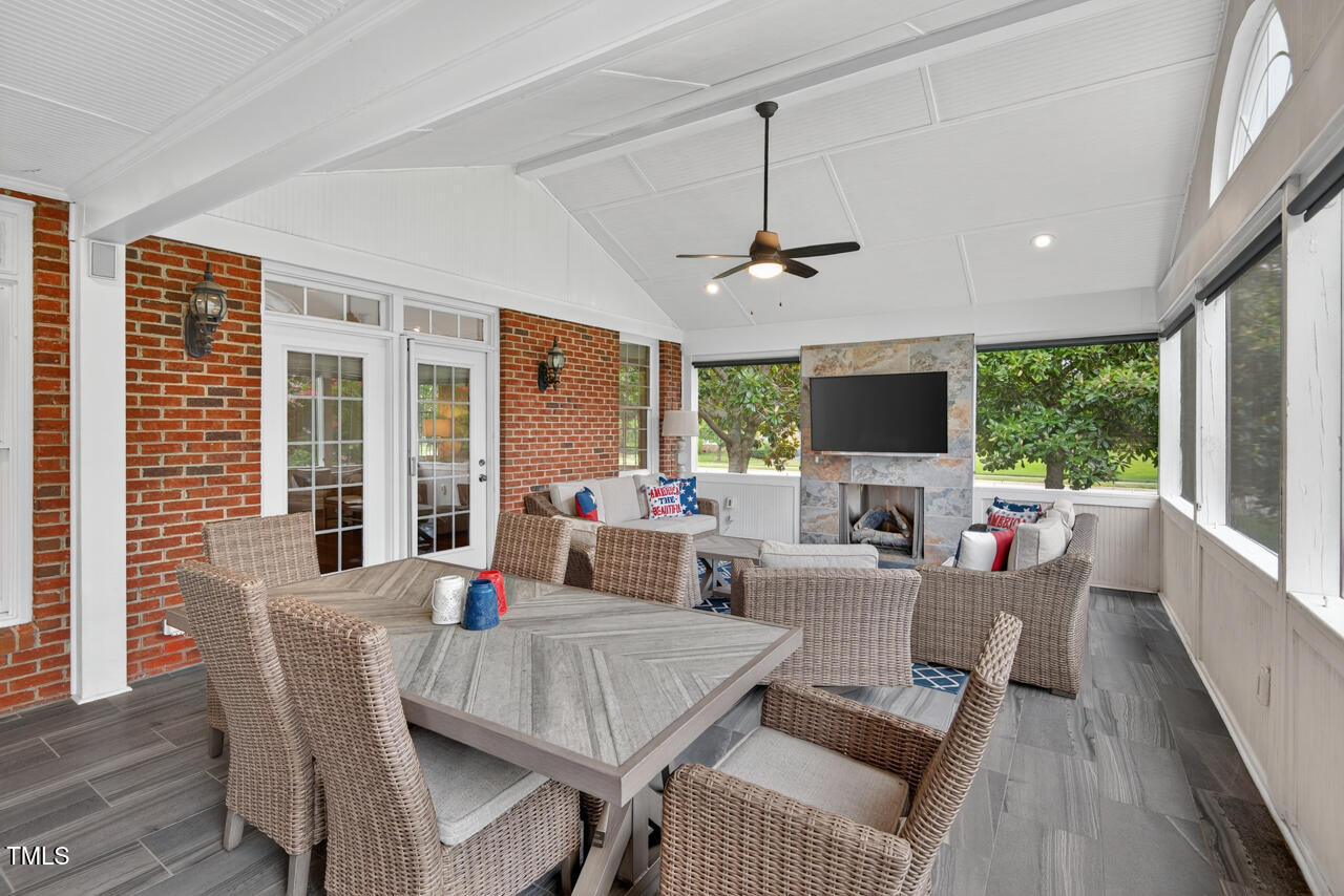 3 Crepe Myrtle Place