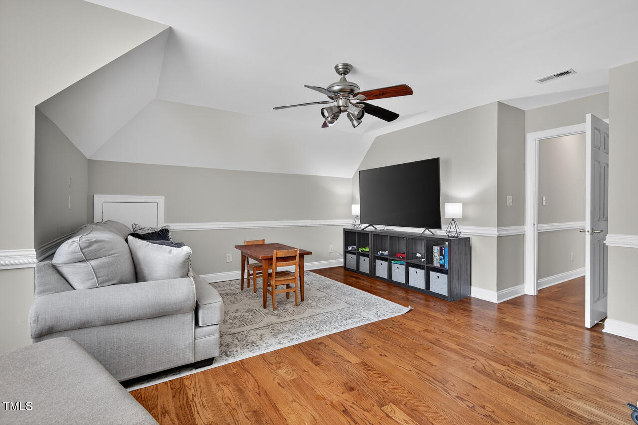 3 Crepe Myrtle Place