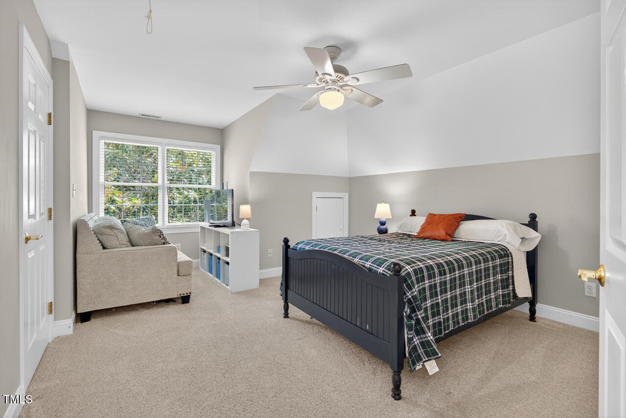 3 Crepe Myrtle Place