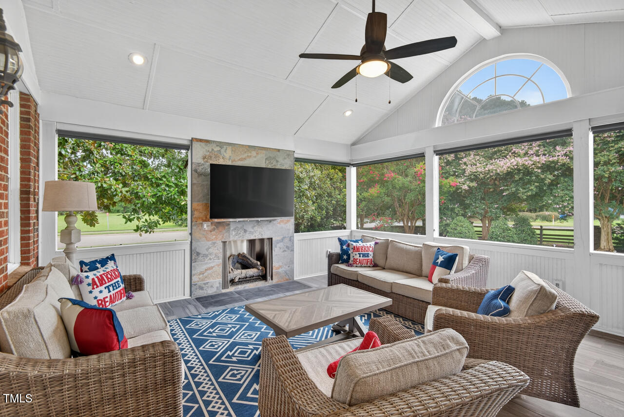 3 Crepe Myrtle Place