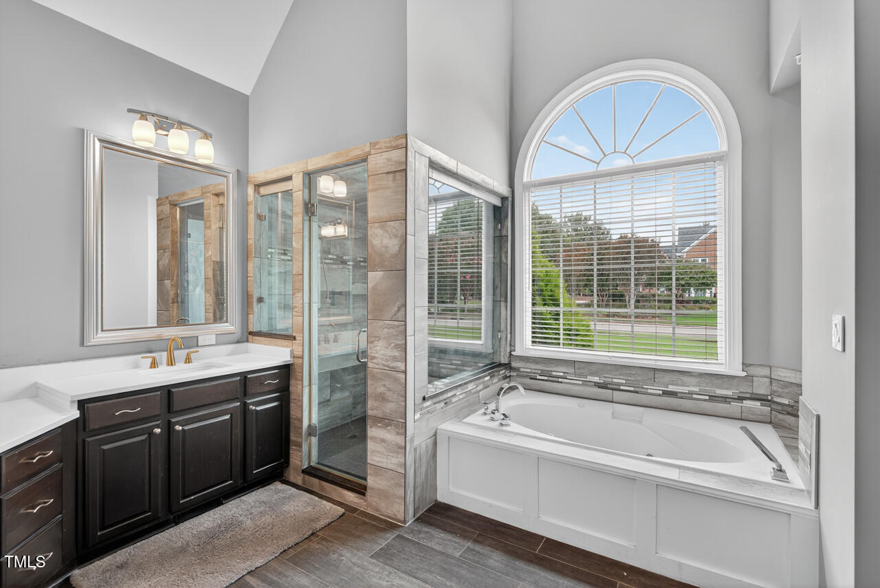 3 Crepe Myrtle Place