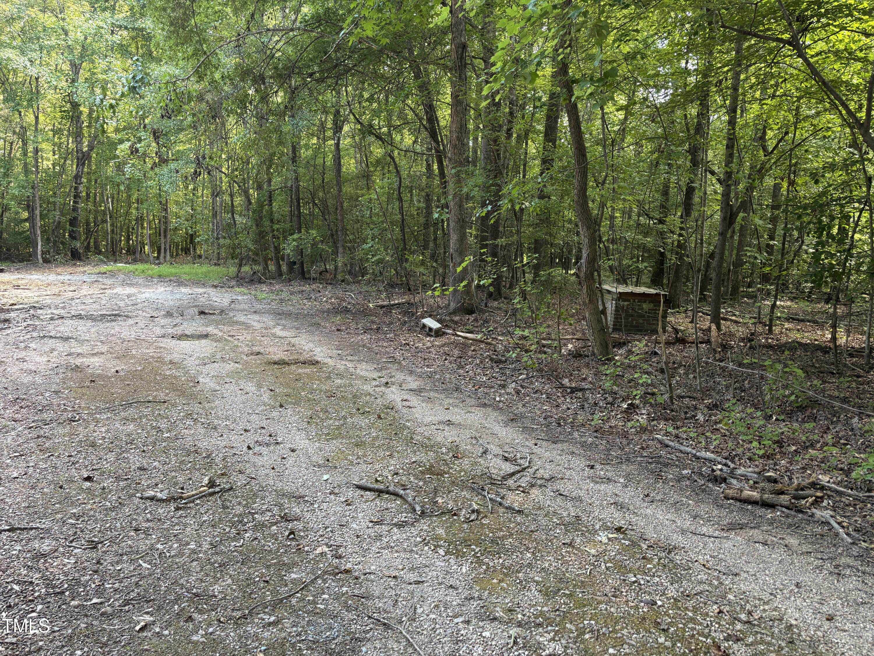2424 Shadetree Road