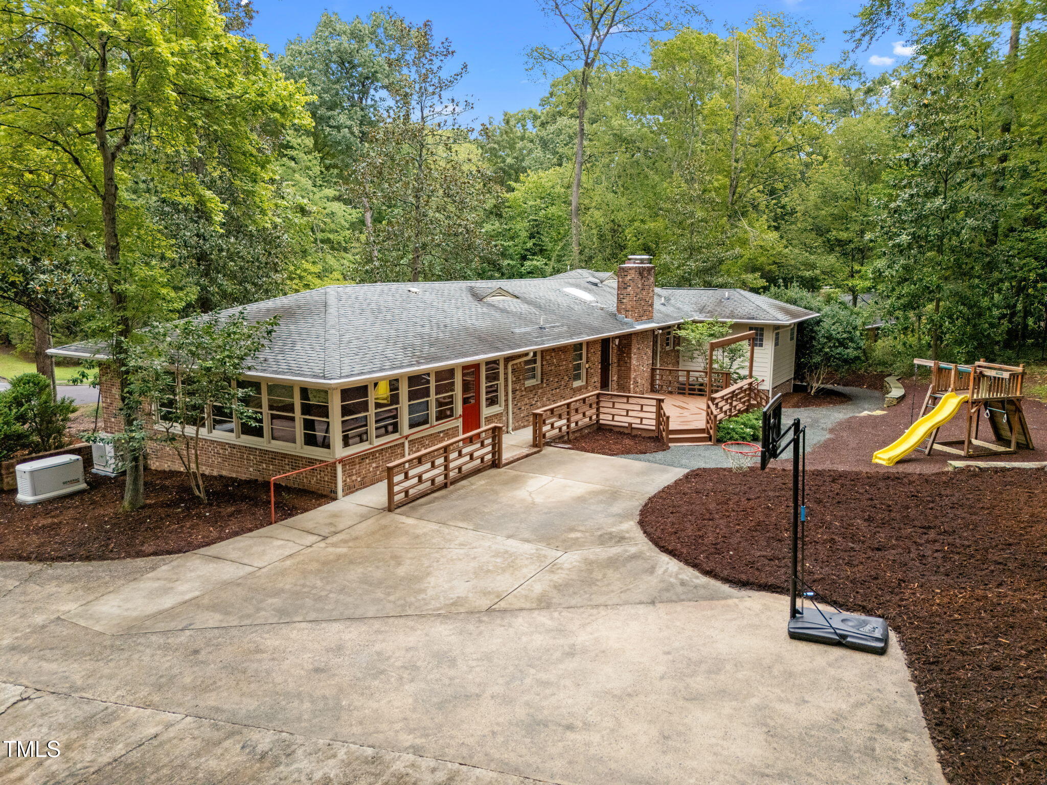 305 N Elliiot Rd Road
