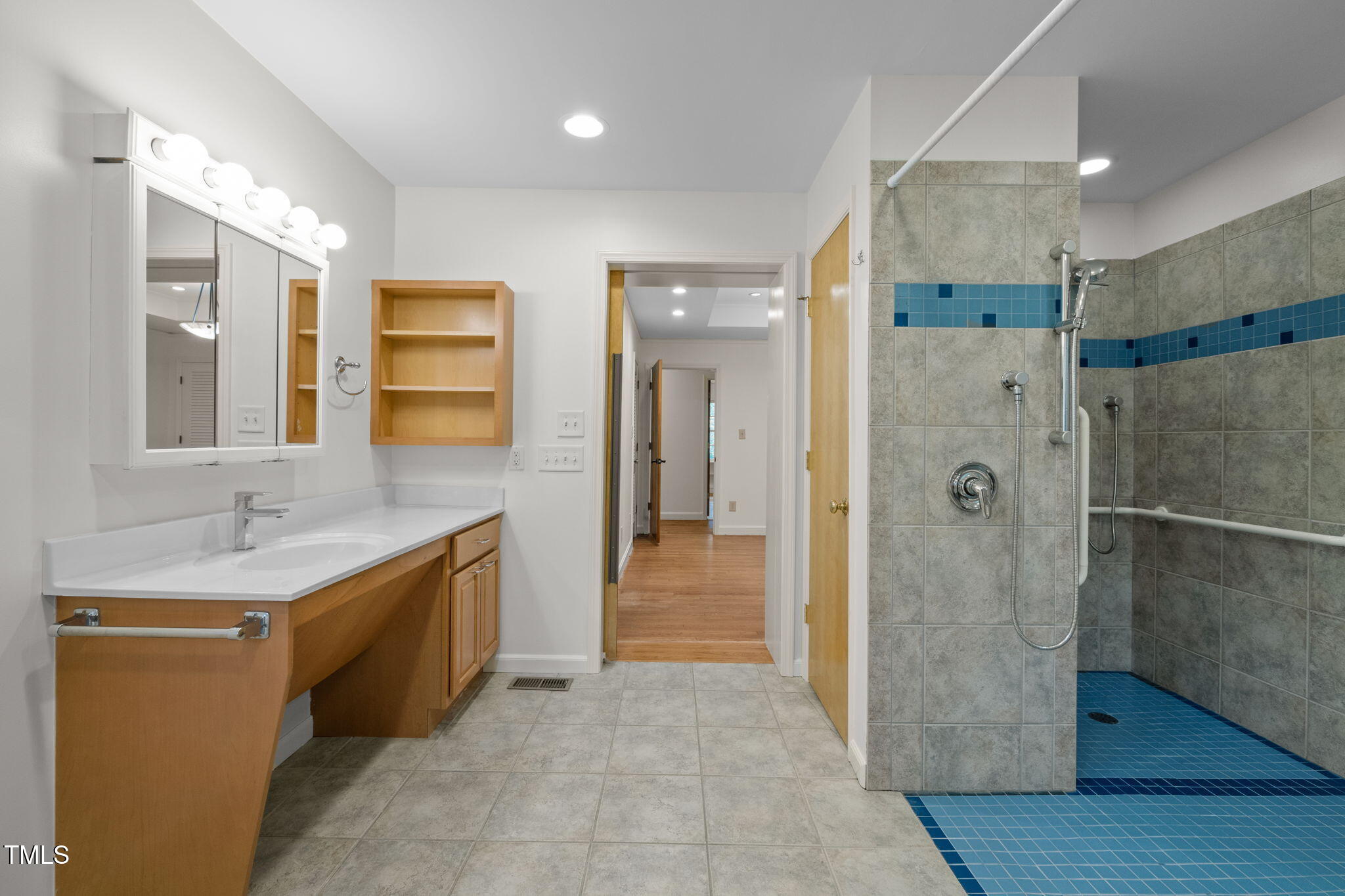 305 N Elliiot Rd Road