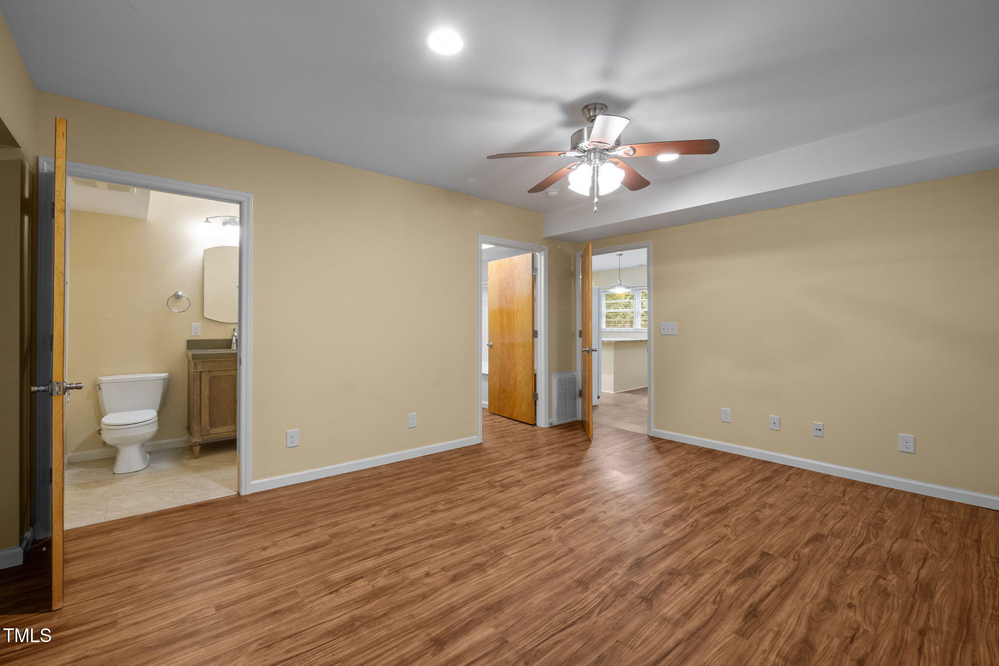 305 N Elliiot Rd Road