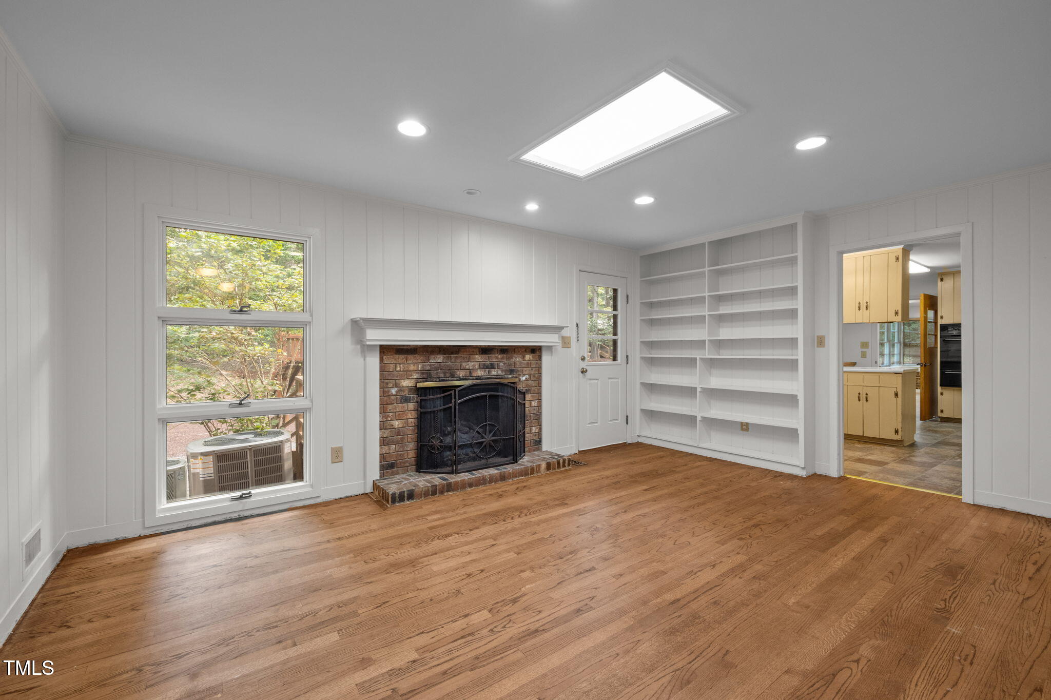 305 N Elliiot Rd Road