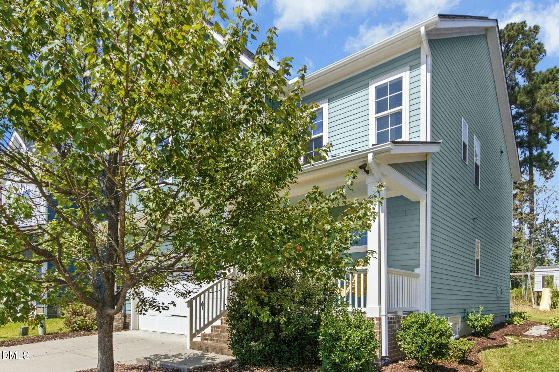 562 Beacon Ridge Boulevard