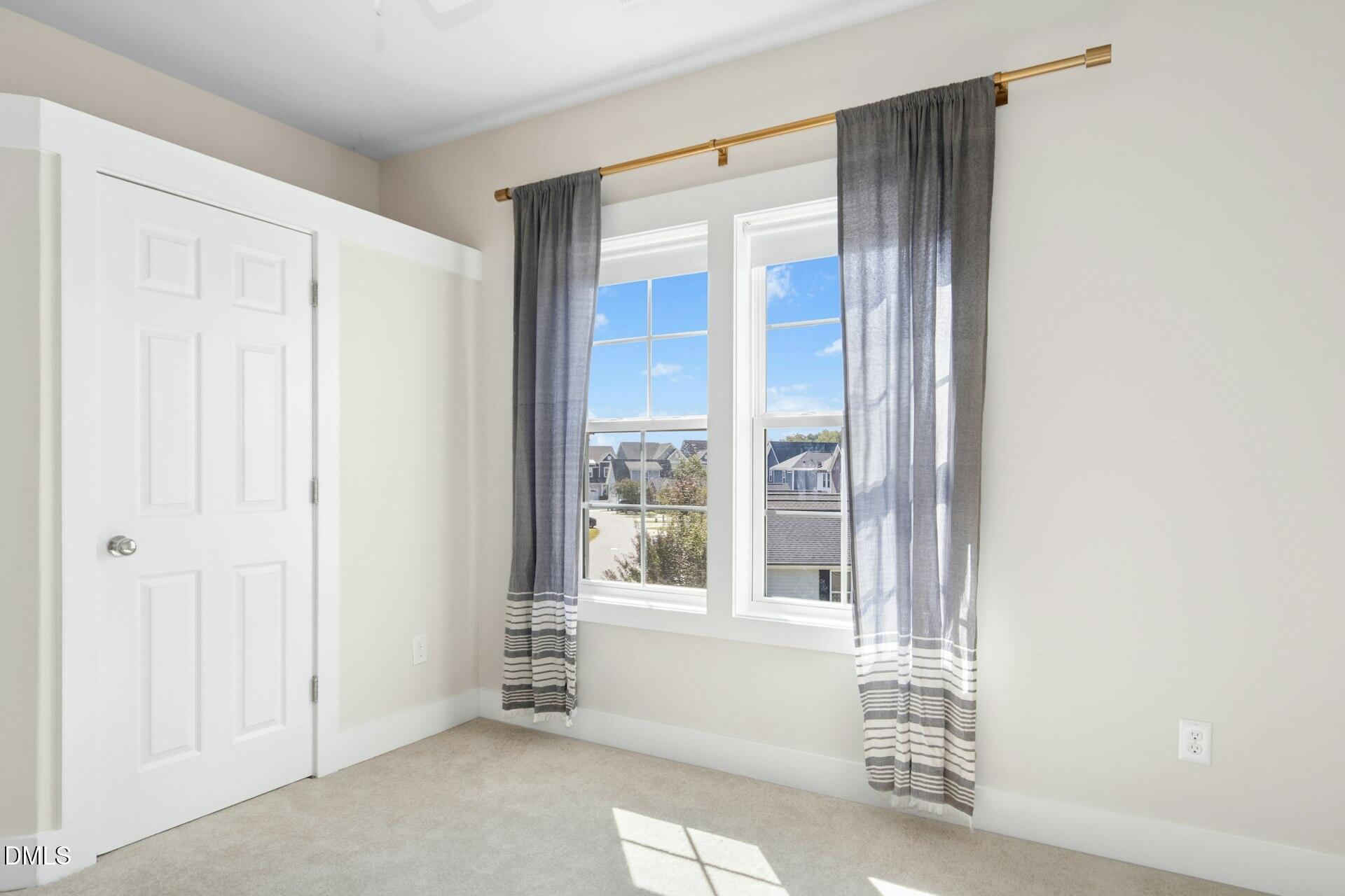 562 Beacon Ridge Boulevard