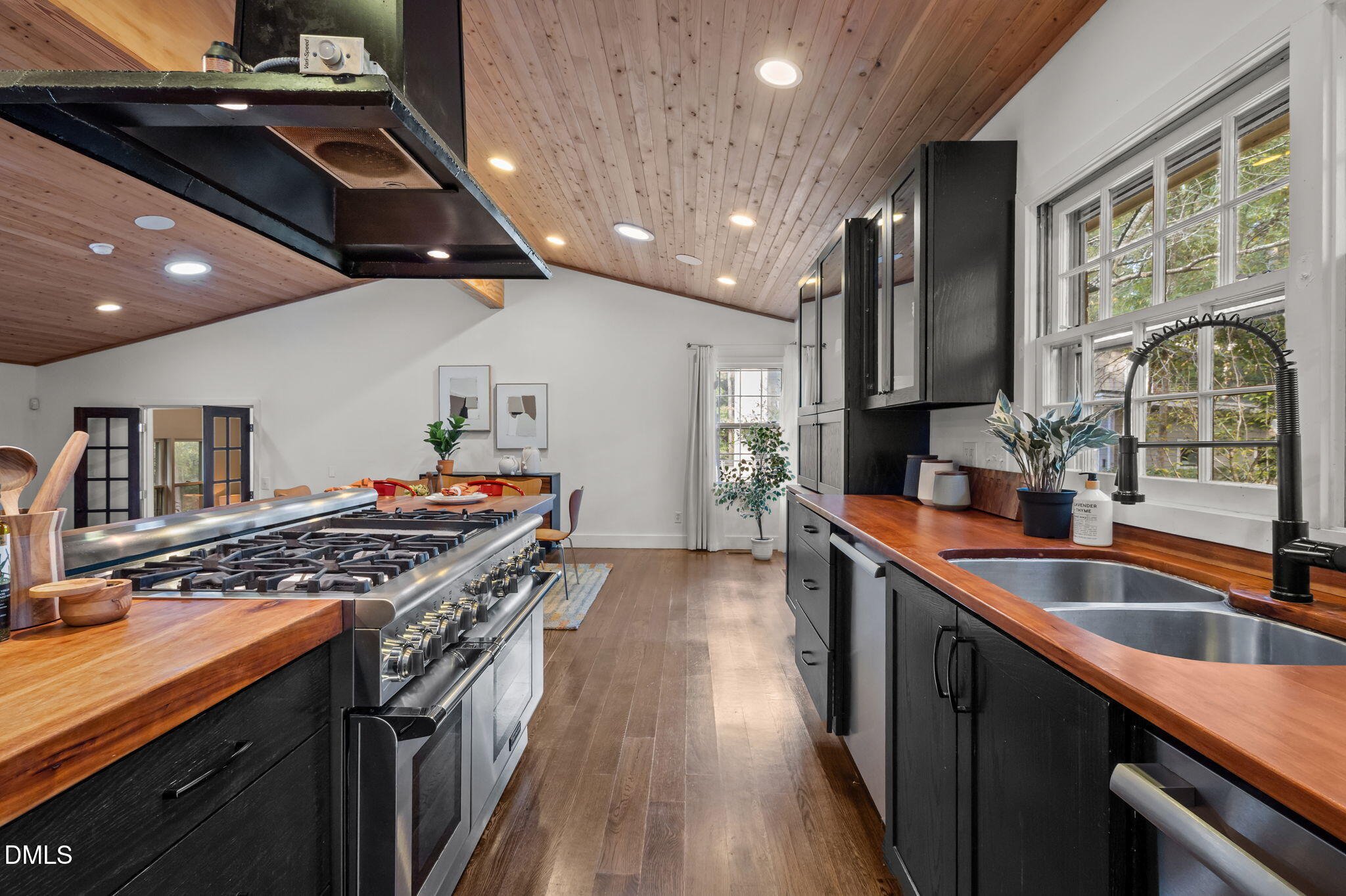 104 Sparkleberry Lane
