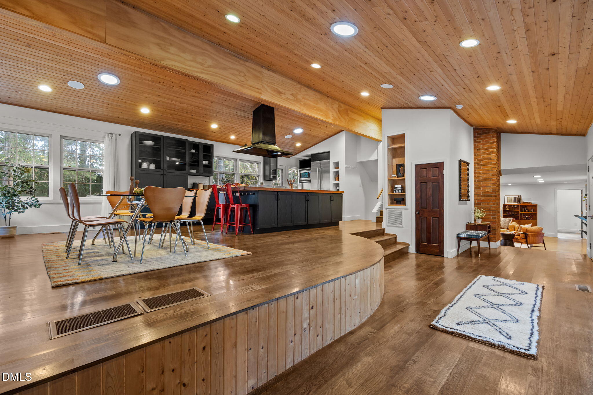 104 Sparkleberry Lane