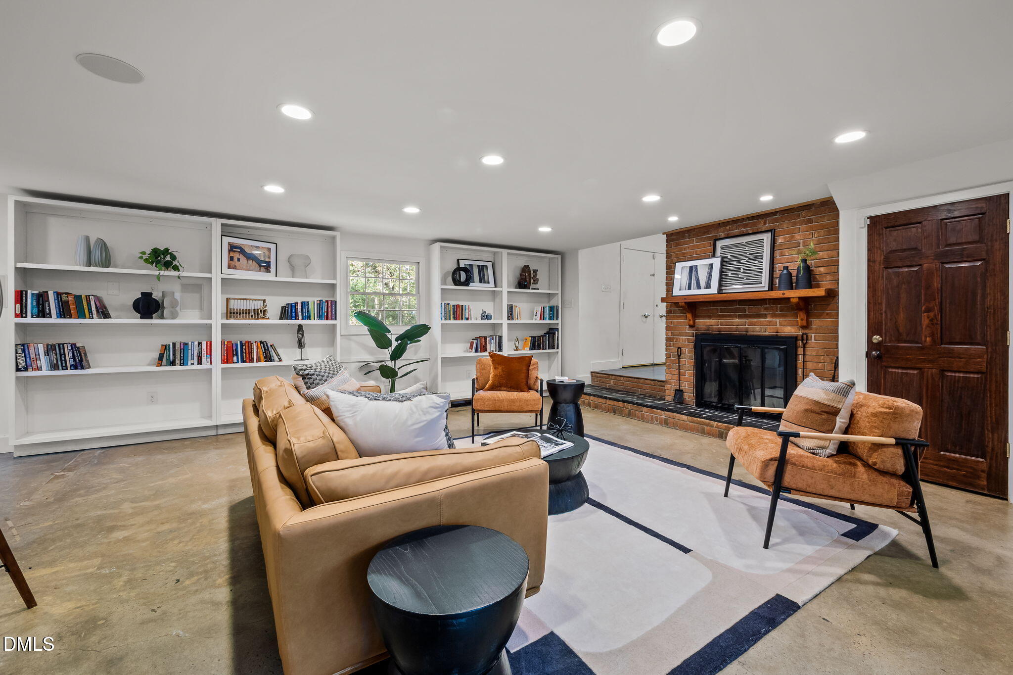 104 Sparkleberry Lane