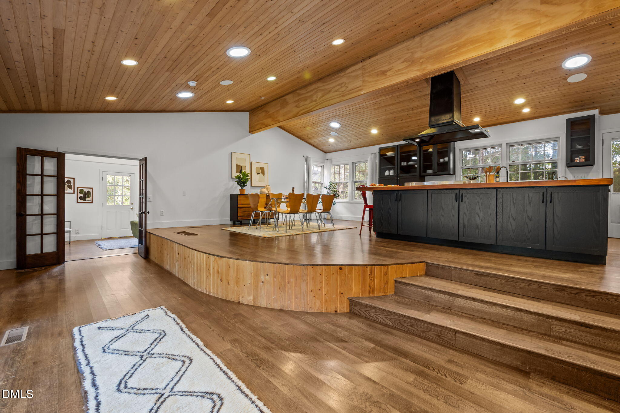 104 Sparkleberry Lane