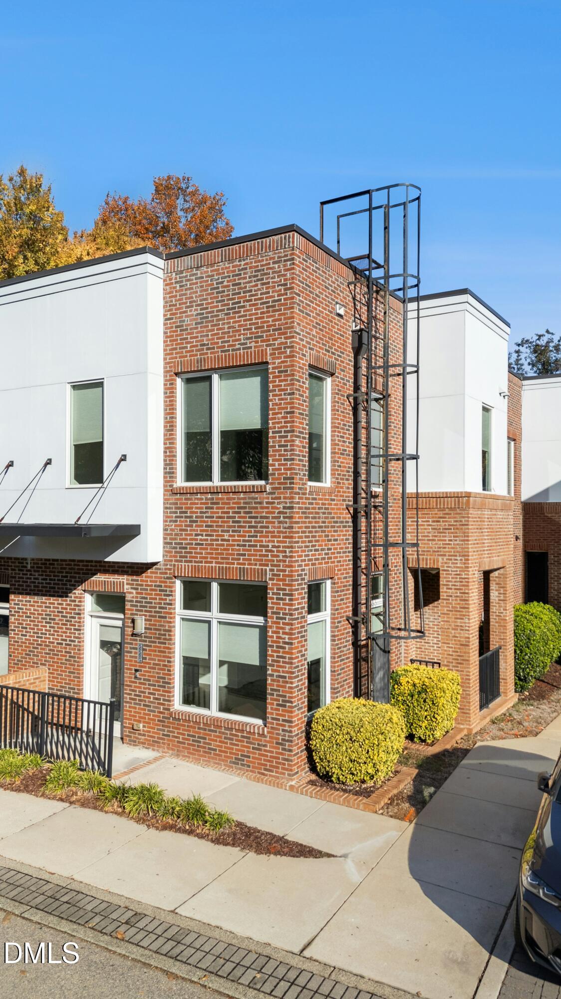 226 William Drummond Way