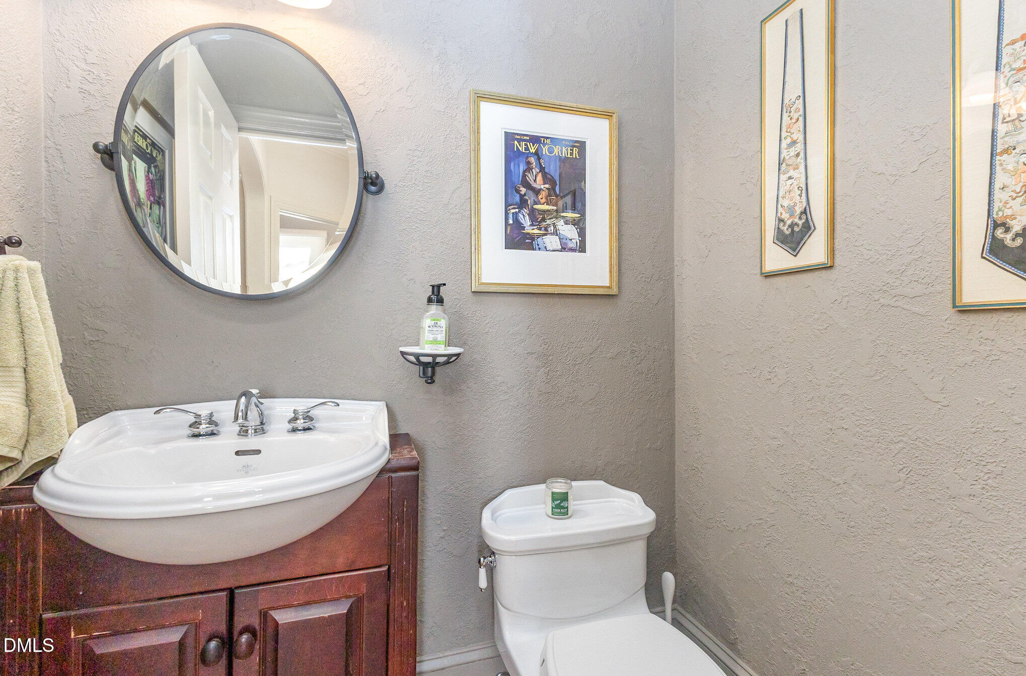 105 Great Oaks Place