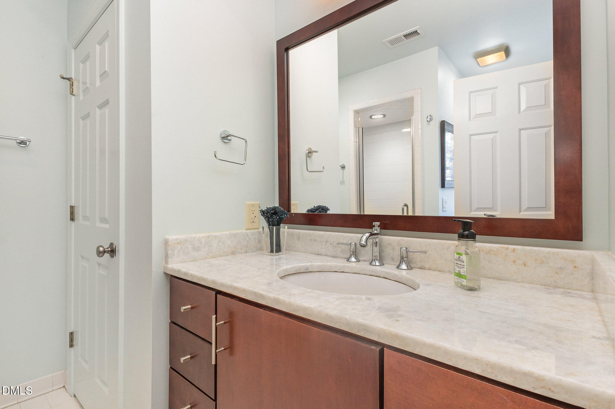 105 Great Oaks Place