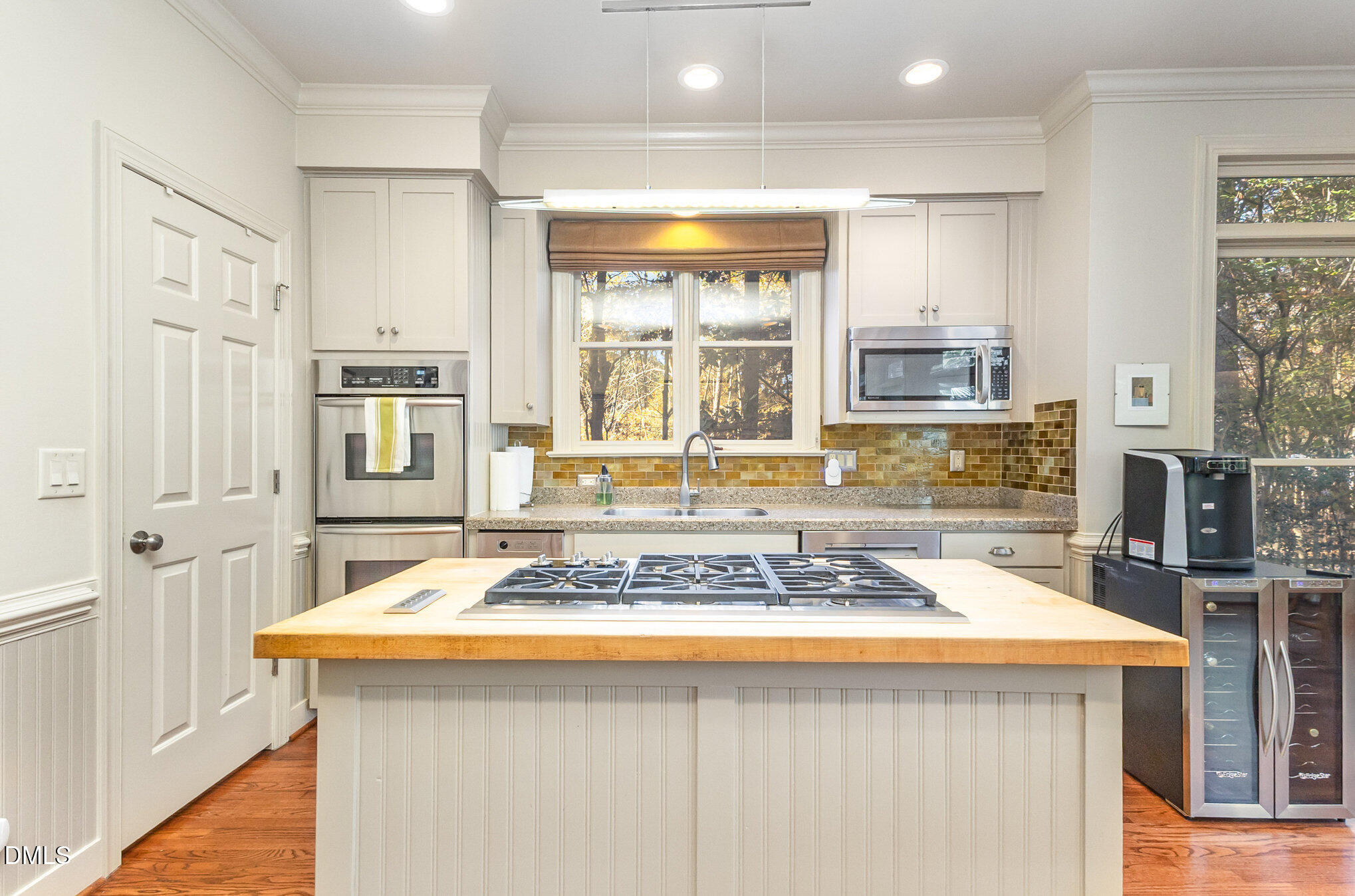 105 Great Oaks Place