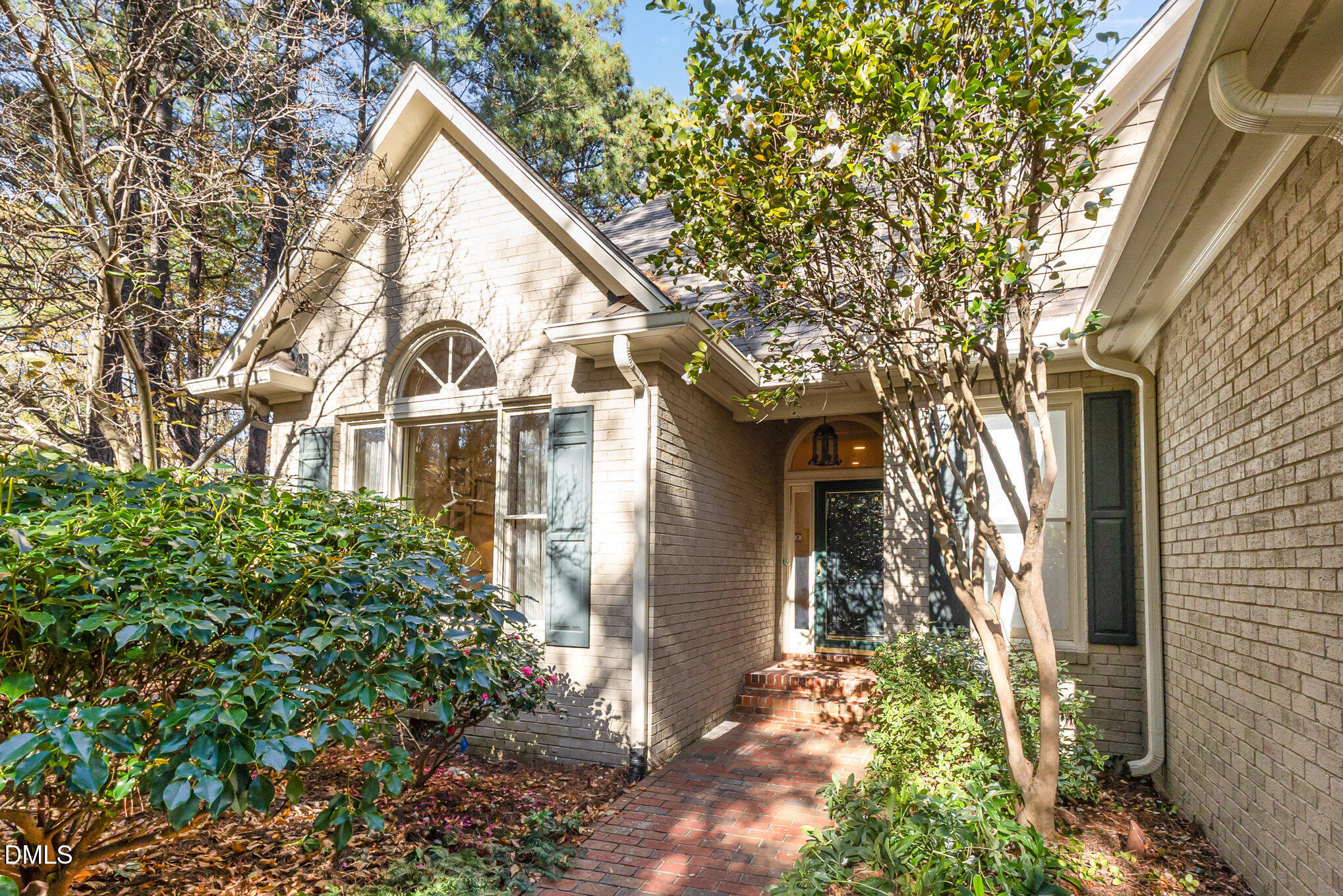 105 Great Oaks Place