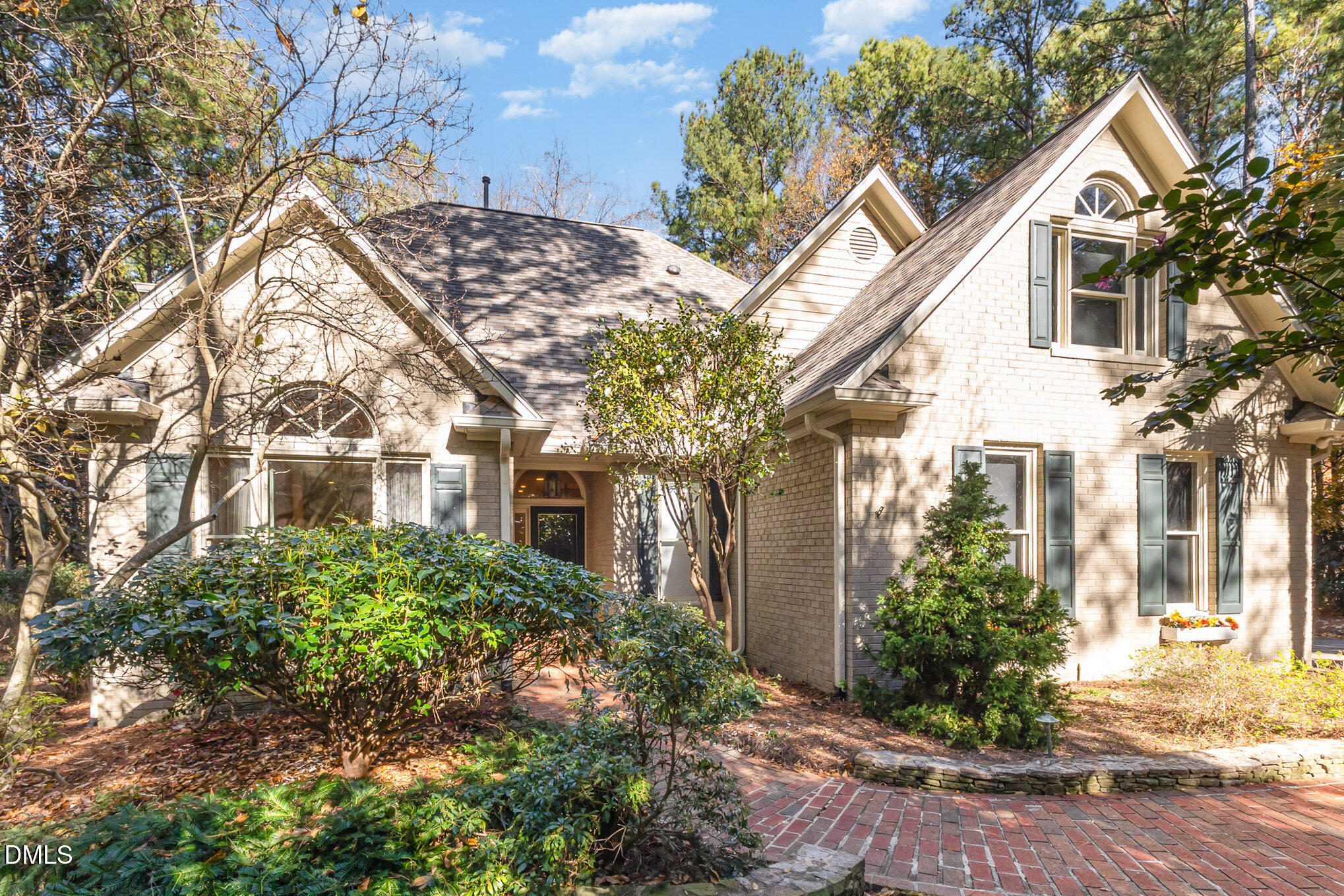 105 Great Oaks Place